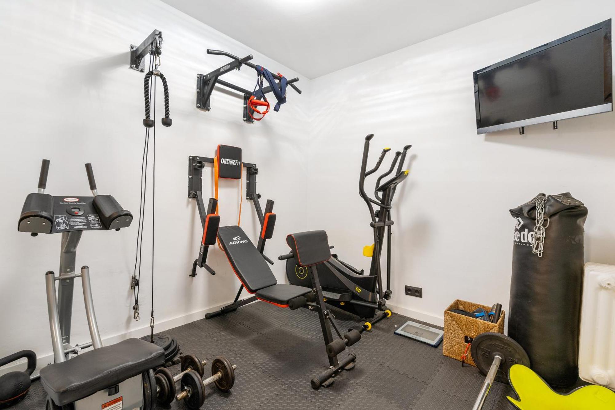 Your In Office & Gym & Parking Free Barcelona