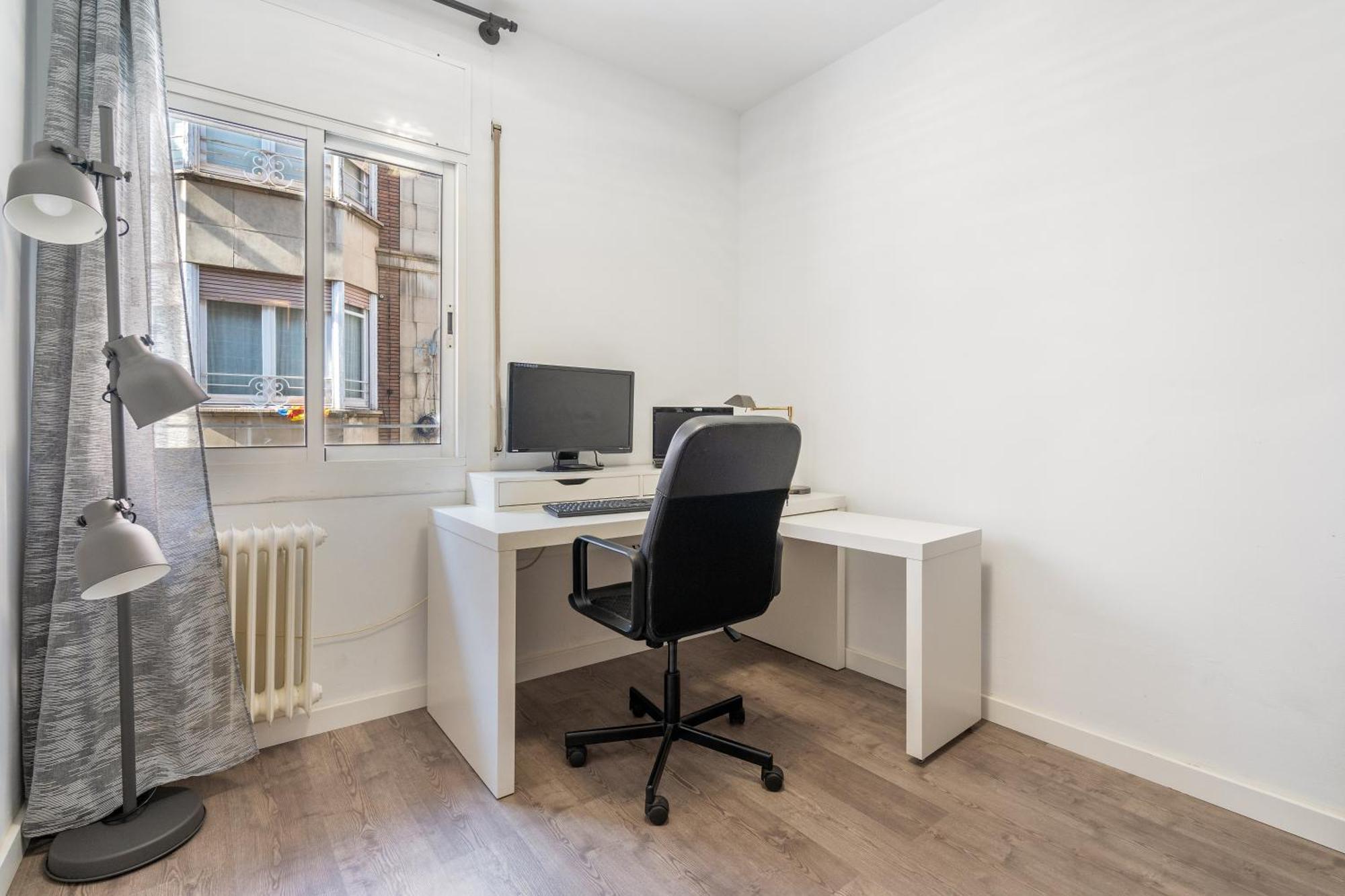 Your In Office & Gym & Parking Free *