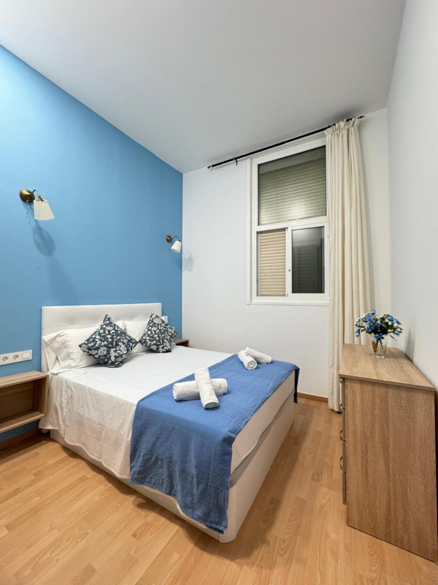 Pamis Sants, Apartamento