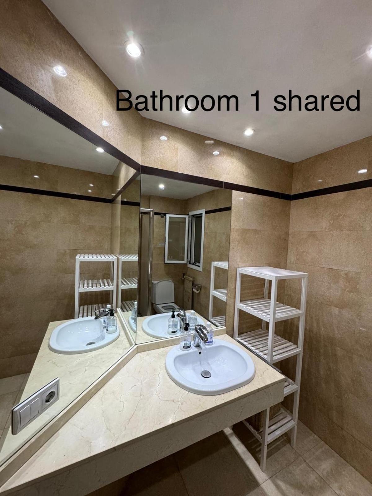 Apartamento In A Charming In The Central Area