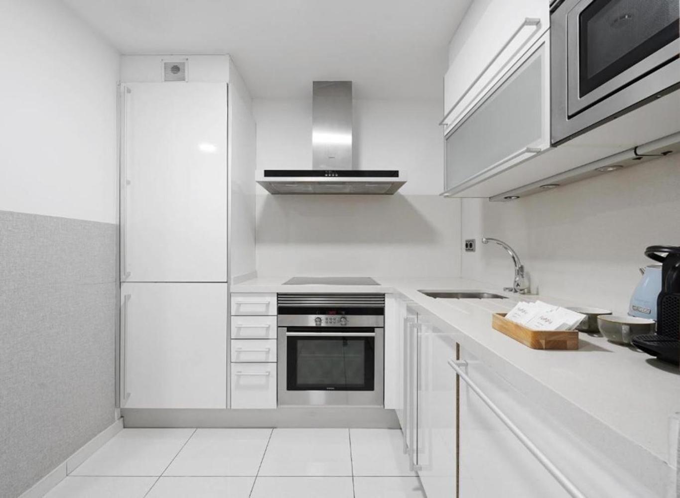 Ola Living Plaza Catalunya Apartamento *