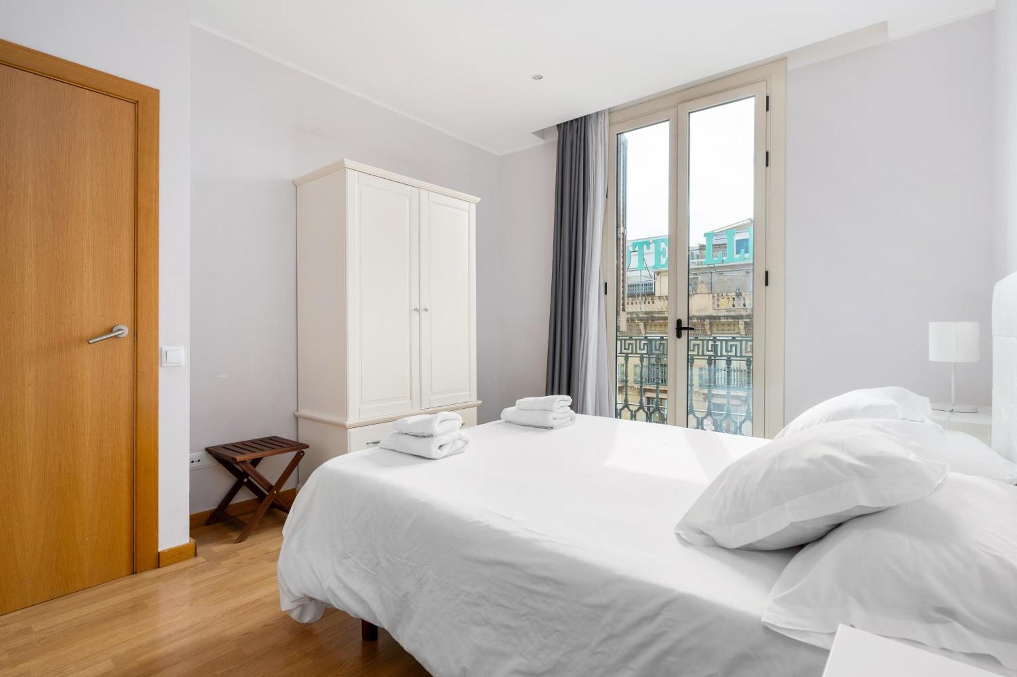 Flateli Pelayo H3 Apartamento *