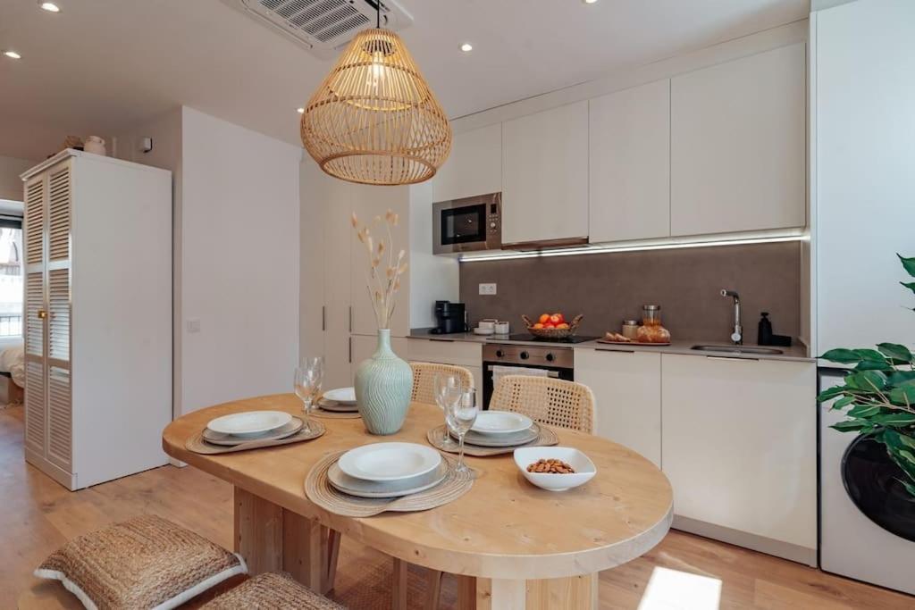 Casa Faro - 2 Bedroom In Gracia Barcelona