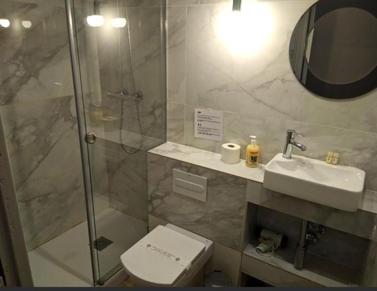 Apartamento Aparteasy - Family Sant Antoni Apt. Barcelona