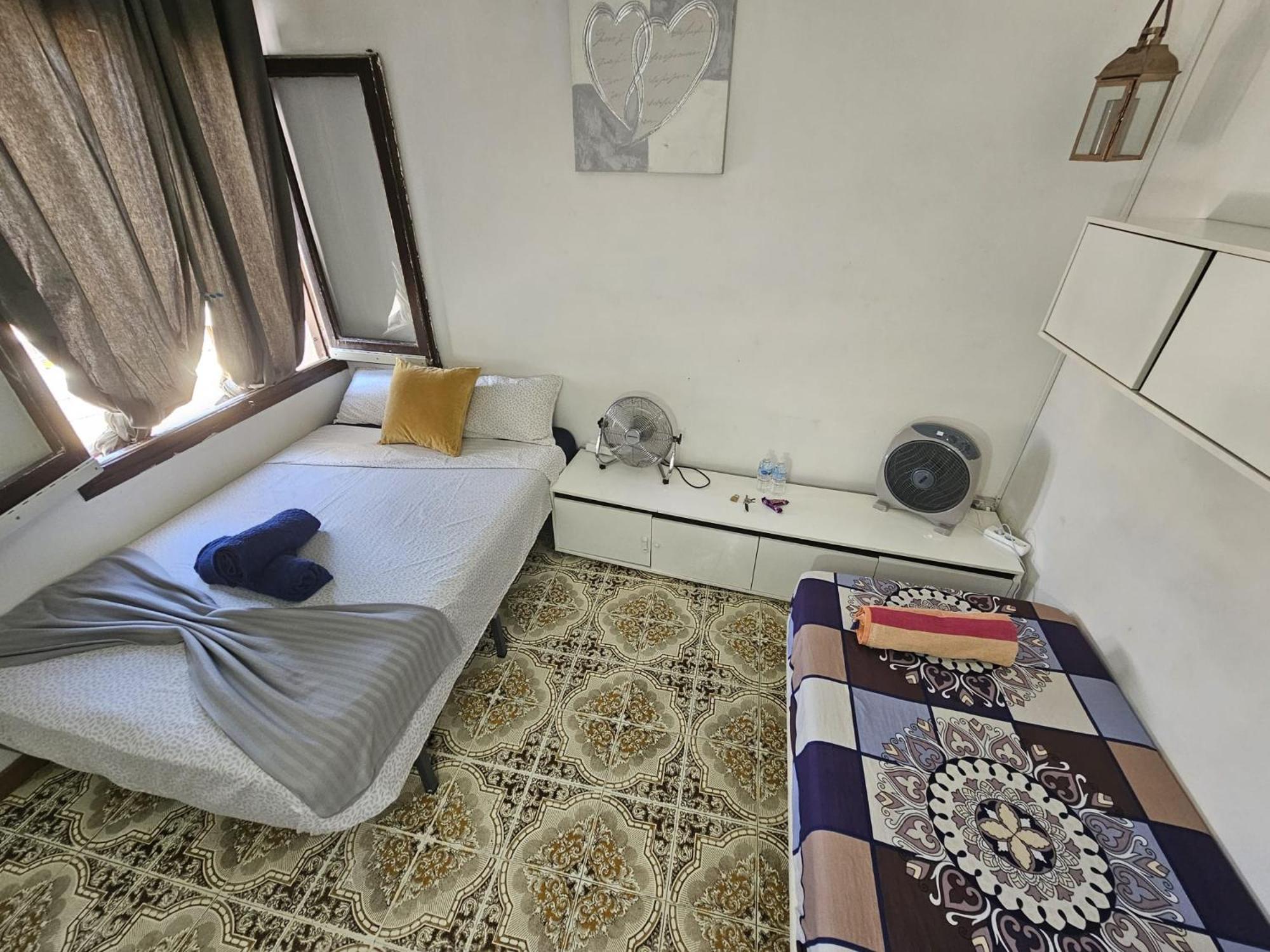 Poble Sec Nino House Capsule hotel *