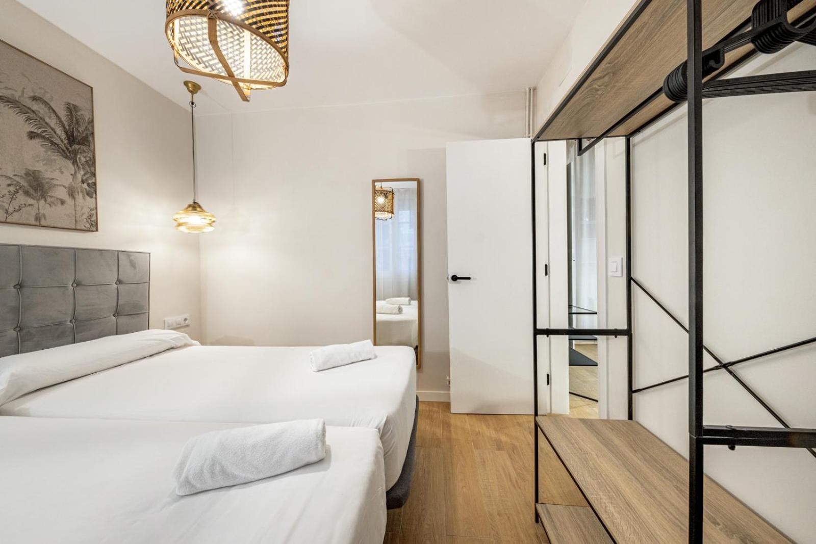 Bebarceloner Eixample - 4 Bedrooms Apartamento
