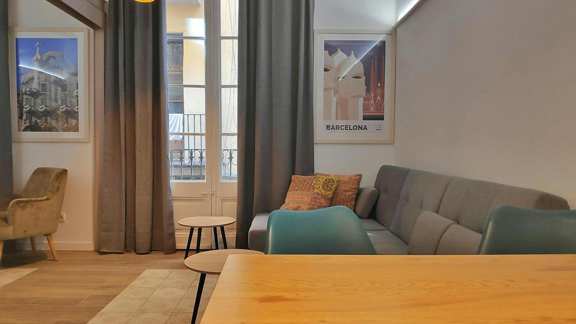 Apartamento Sant Antoni 3 - Downtown Barcelona. Modern Barcelona