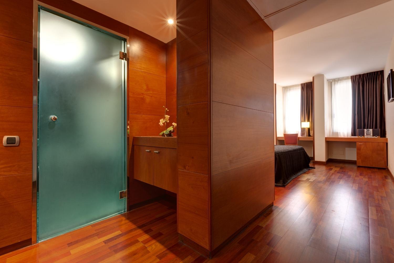 Acevi Villarroel Hotel