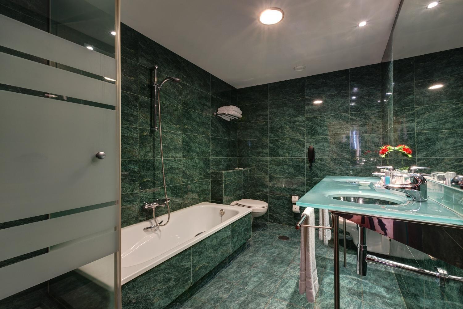 Acevi Villarroel Hotel 4*