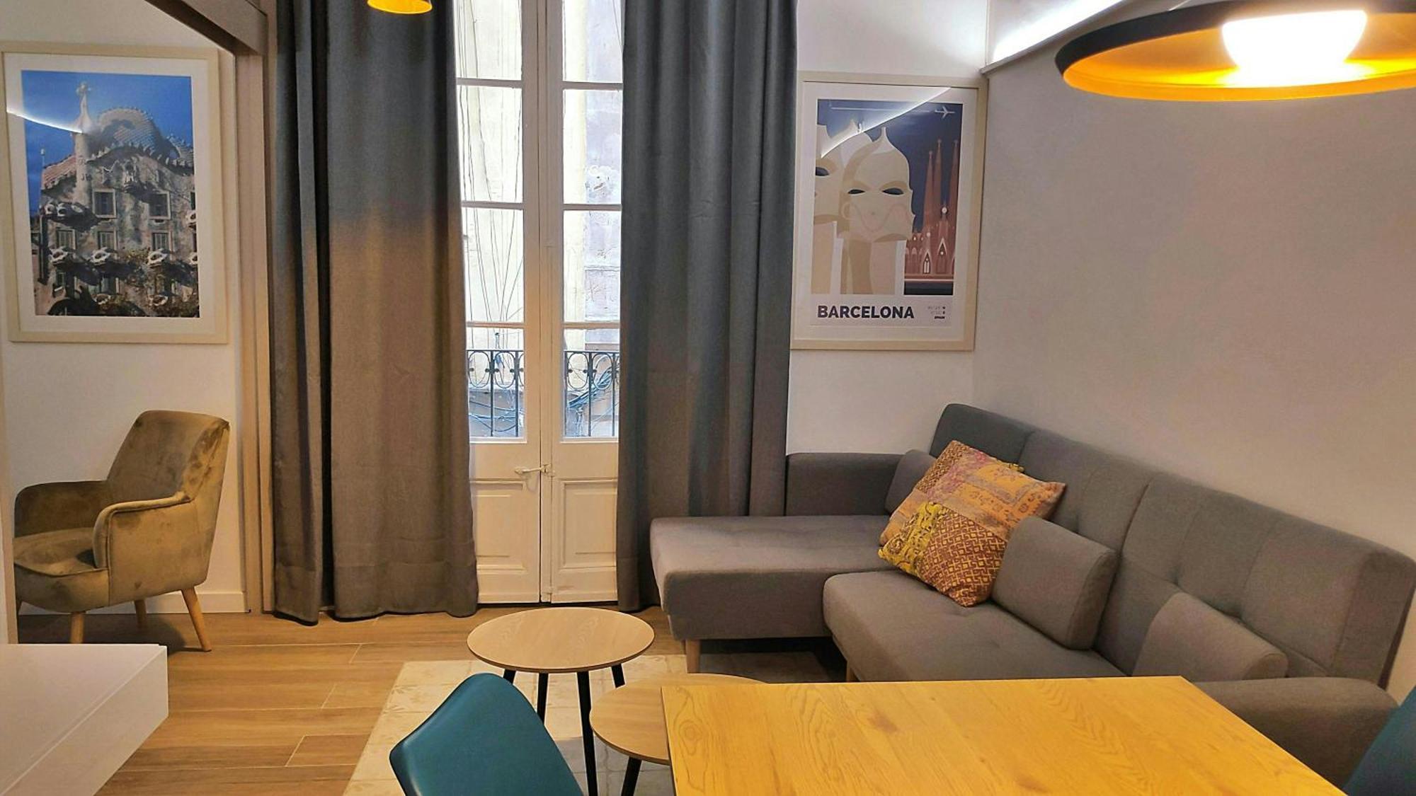 Apartamento Sant Antoni 3 - Downtown Barcelona. Modern Barcelona