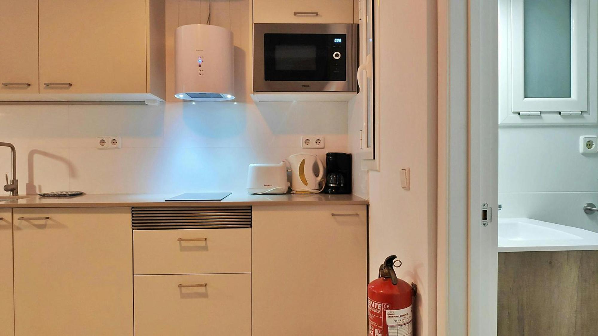 Sant Antoni 3 - Downtown Barcelona. Modern Apartamento