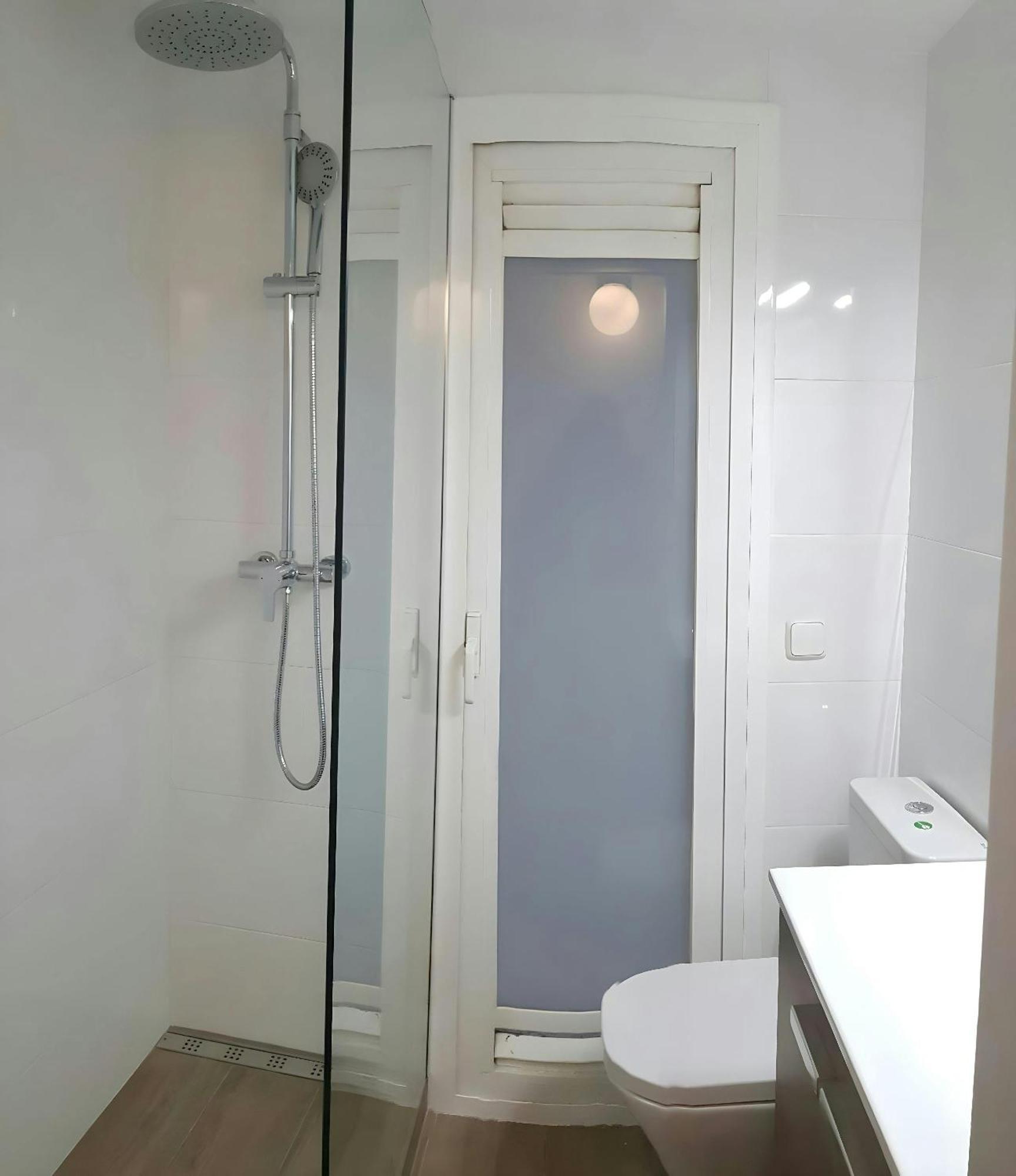 Sant Antoni 4 - Downtown Barcelona. Modern Apartamento *