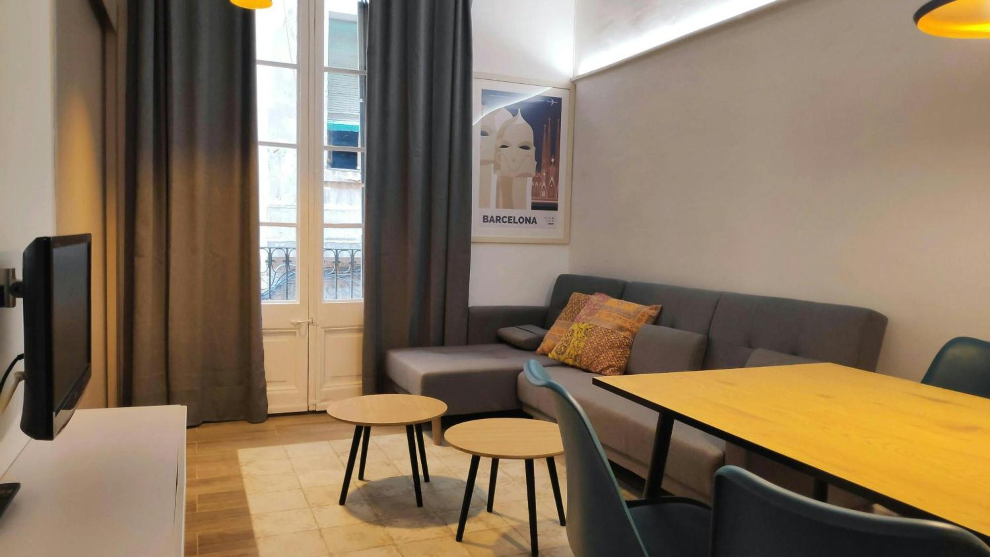 Sant Antoni 3 - Downtown Barcelona. Modern