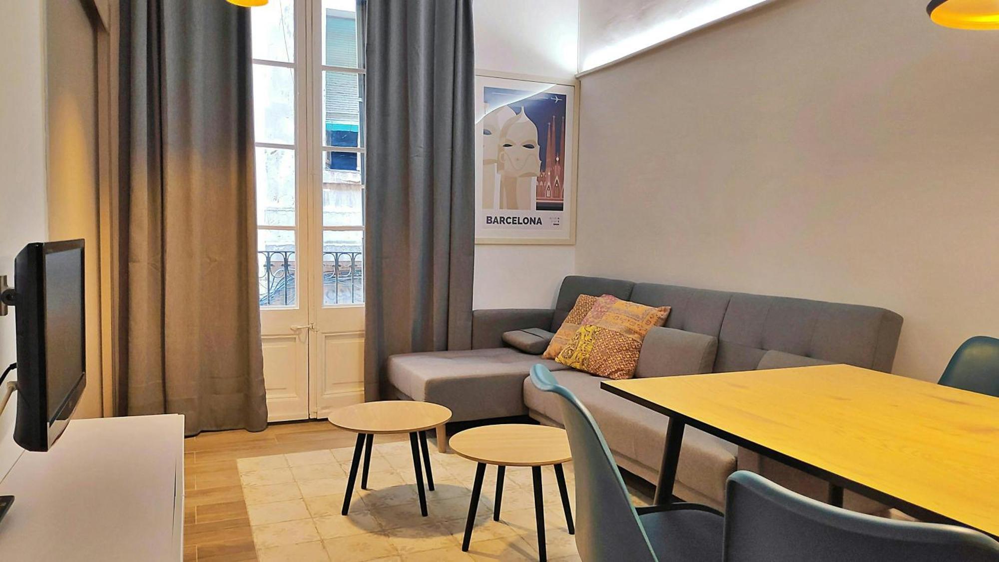 Sant Antoni 3 - Downtown Barcelona. Modern