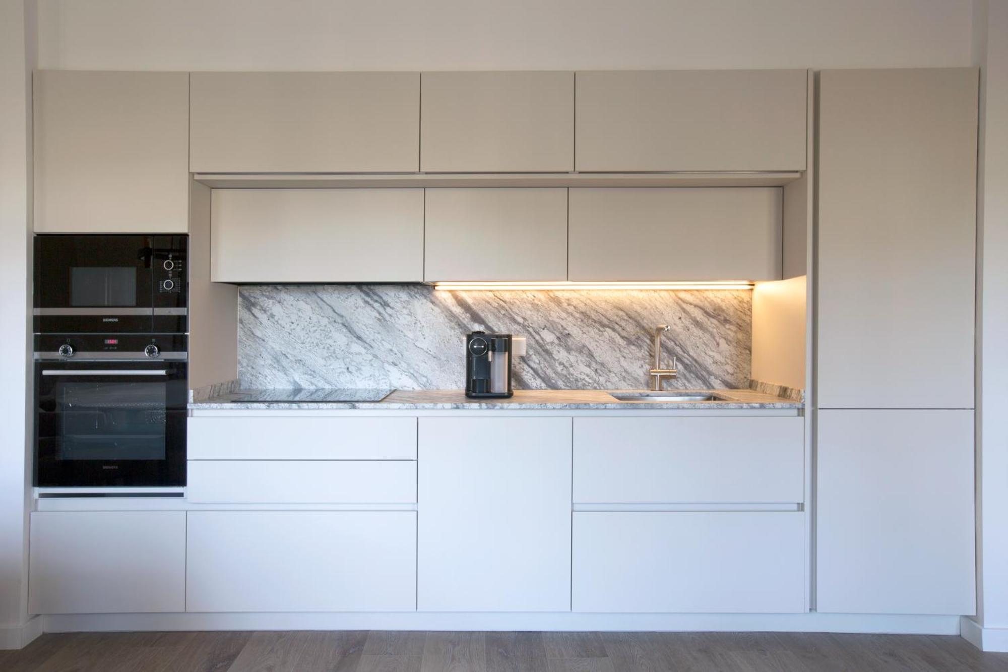 Apartment Diagonal By Sweett