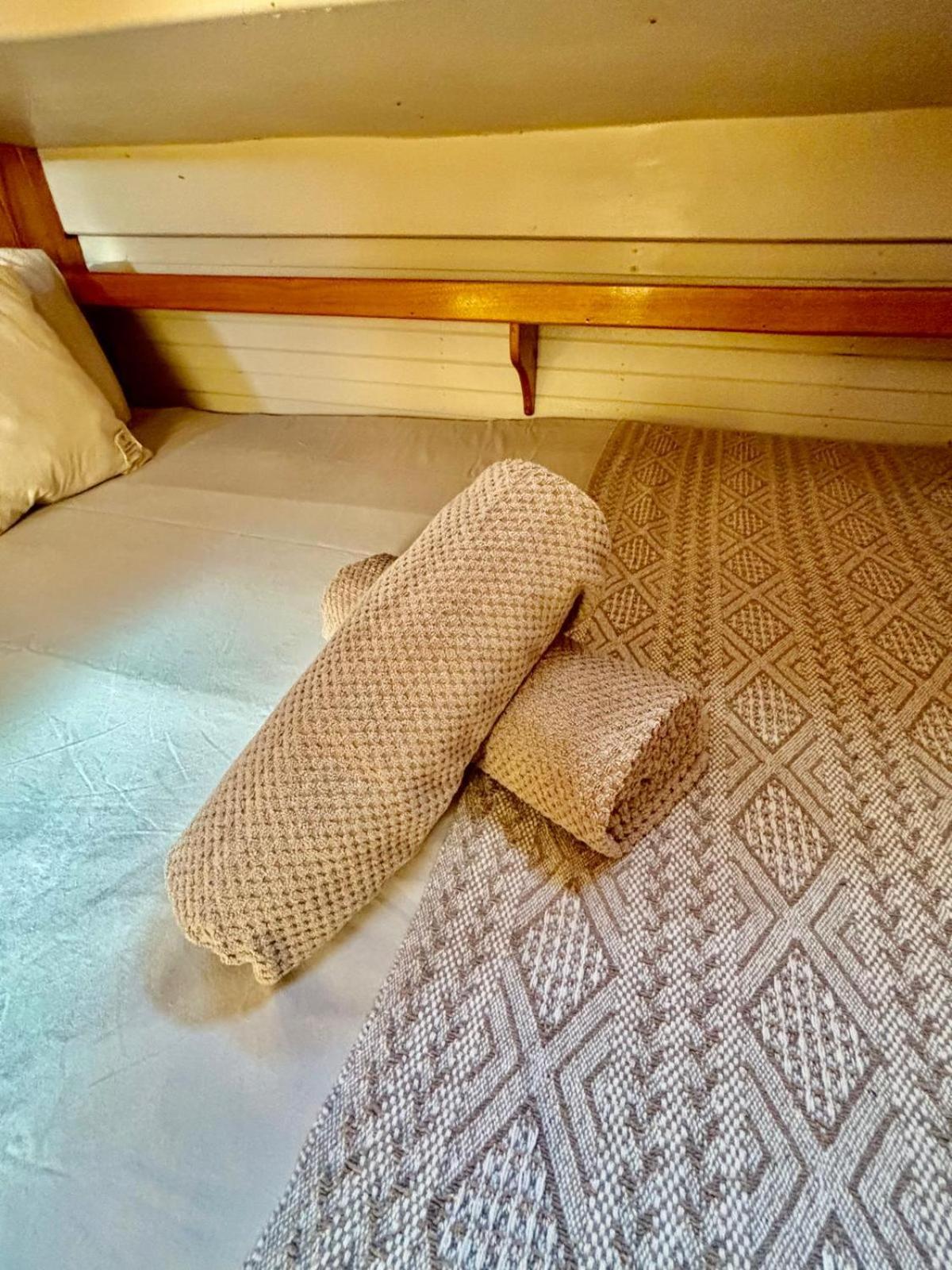 Hotel en barco Wooden Boat- La Goletta