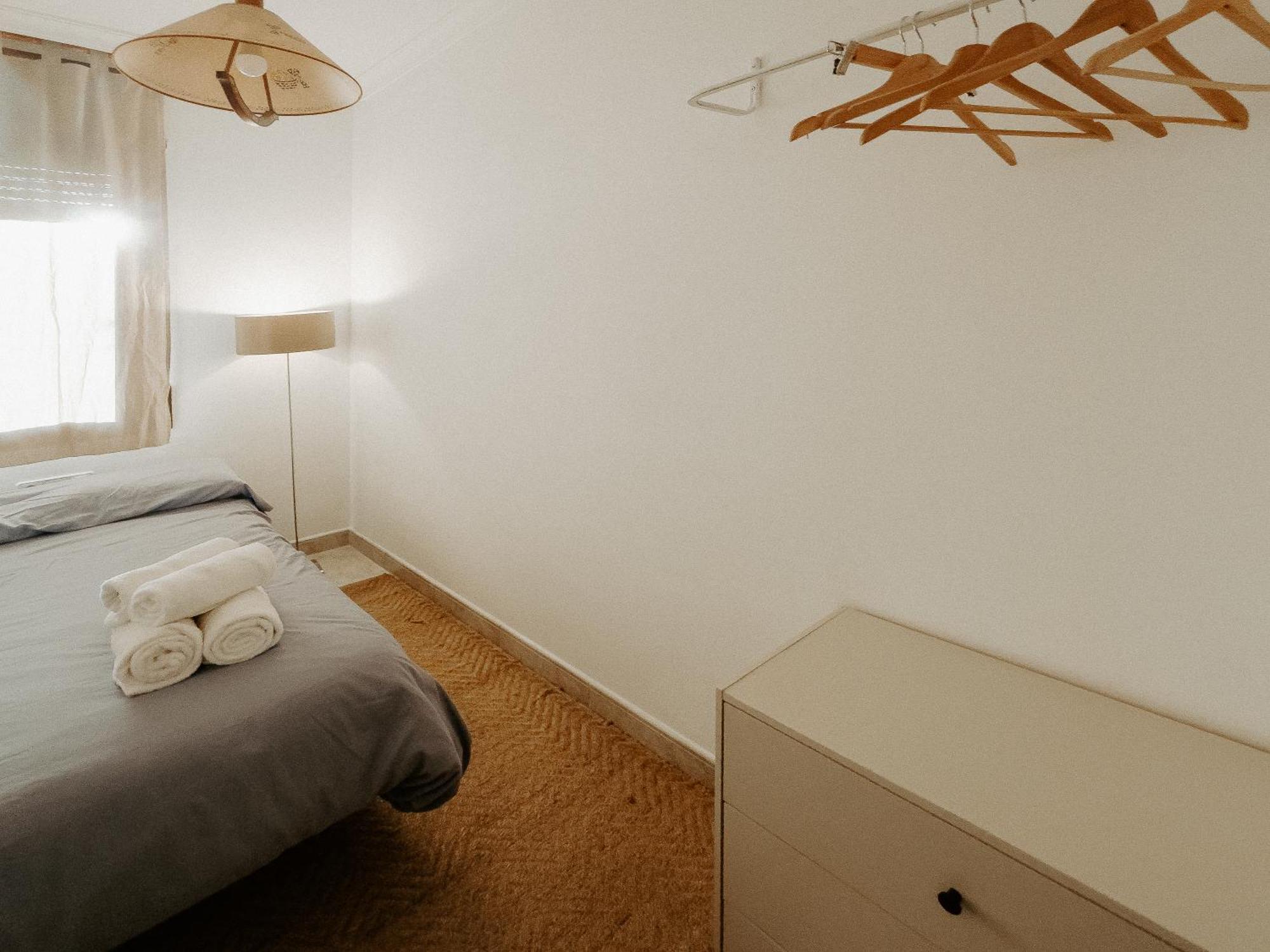 Charming In Shared Near Camp Nou Apartamento *