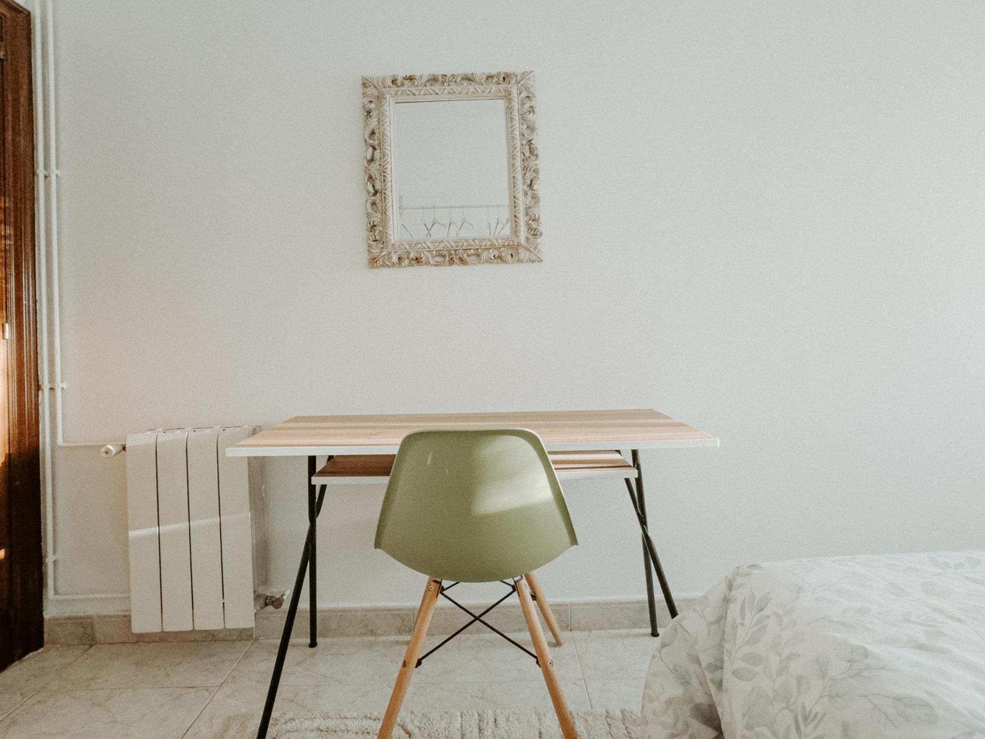 Apartamento Charming In Shared Near Camp Nou Barcelona