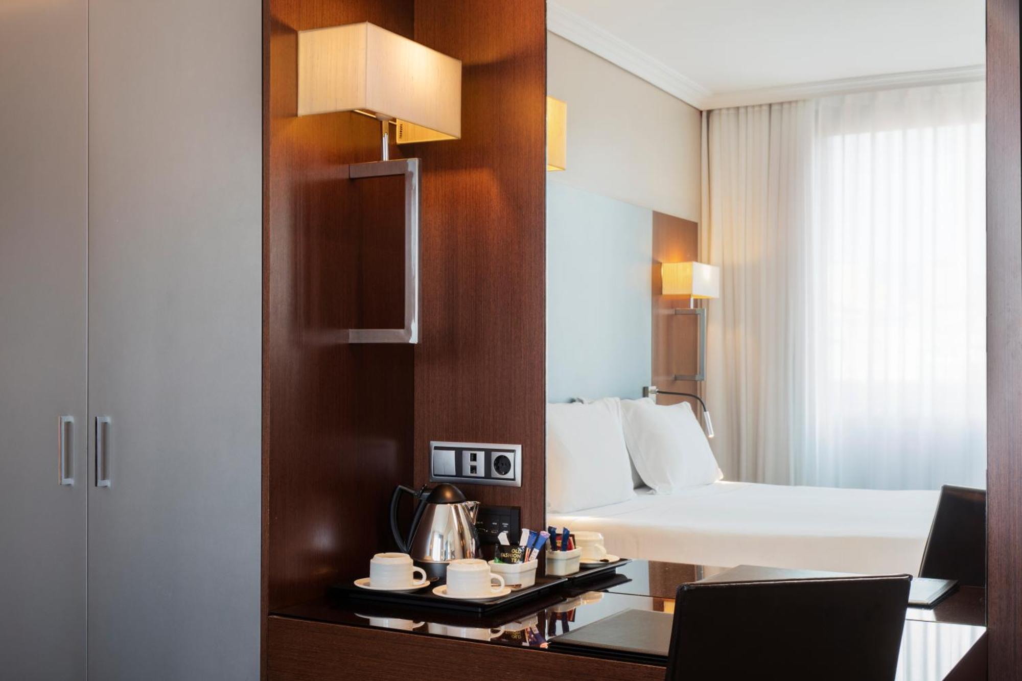Hotel H10 Itaca 4*
