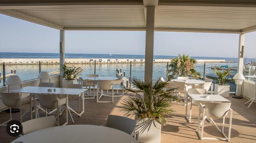 Apartamento Zafiro, A Wonderful Yacht In Barcelona Sant Adrià de Besòs
