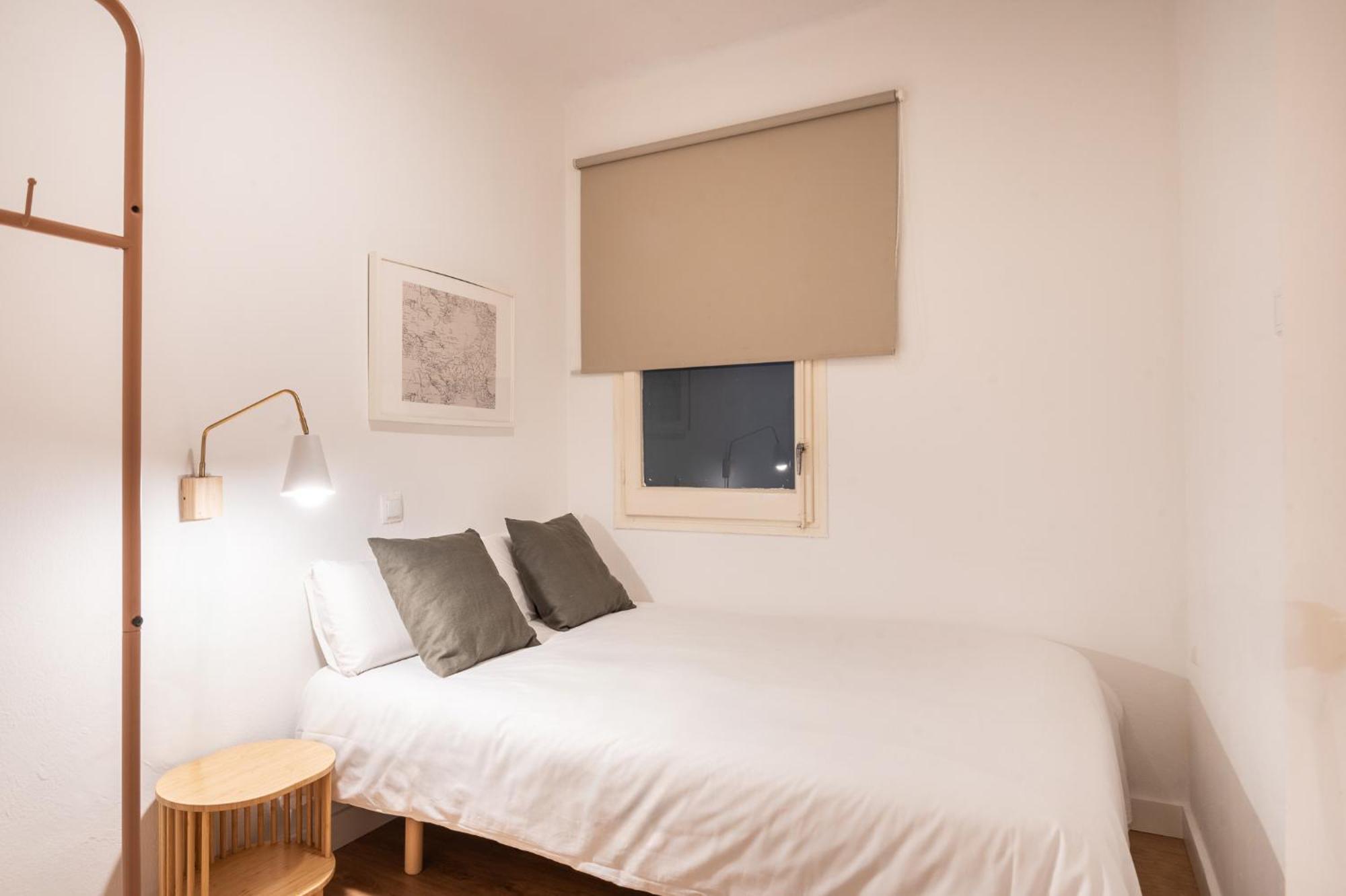 Comfortable For Groups Next To Sagrada Familia Apartment *