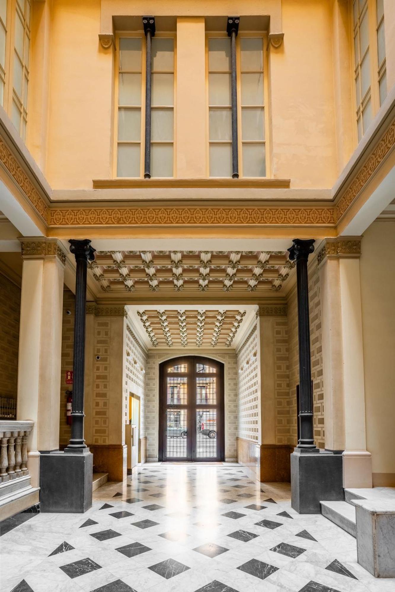 Elegant 3-bedroom In The Heart Of Bcn Barcelona