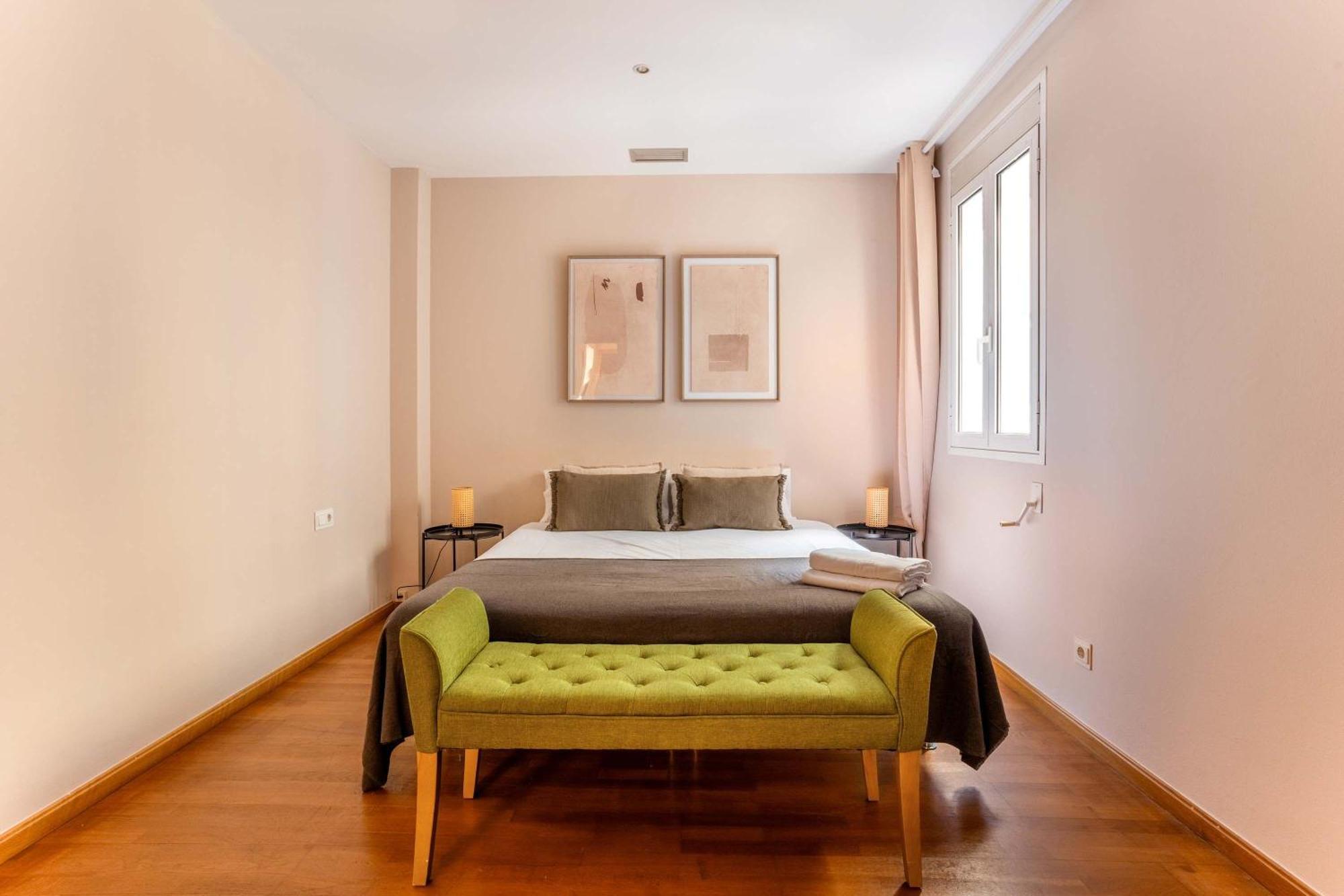 Elegant 3-bedroom In The Heart Of Bcn *