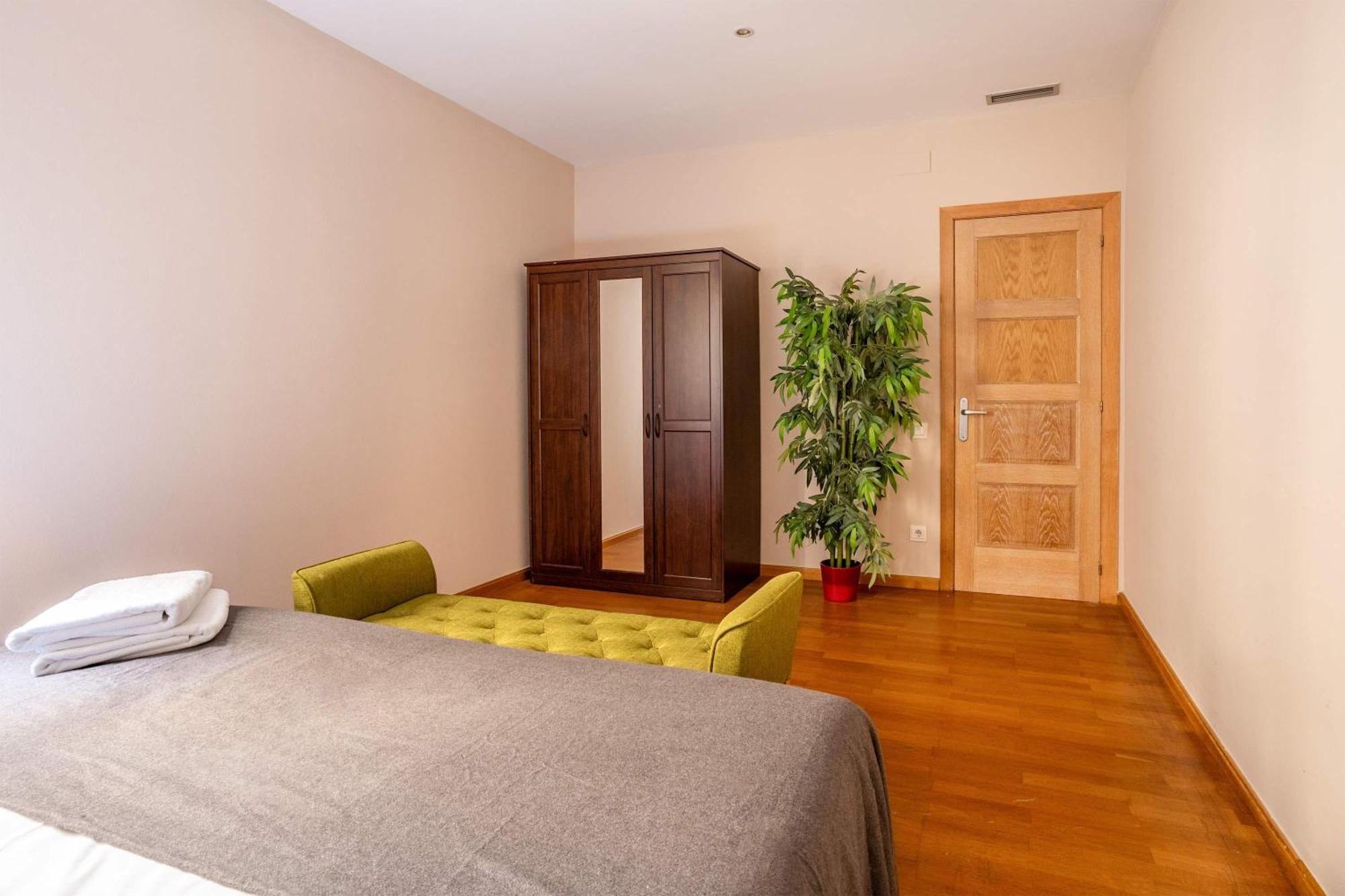 Elegant 3-bedroom In The Heart Of Bcn Barcelona