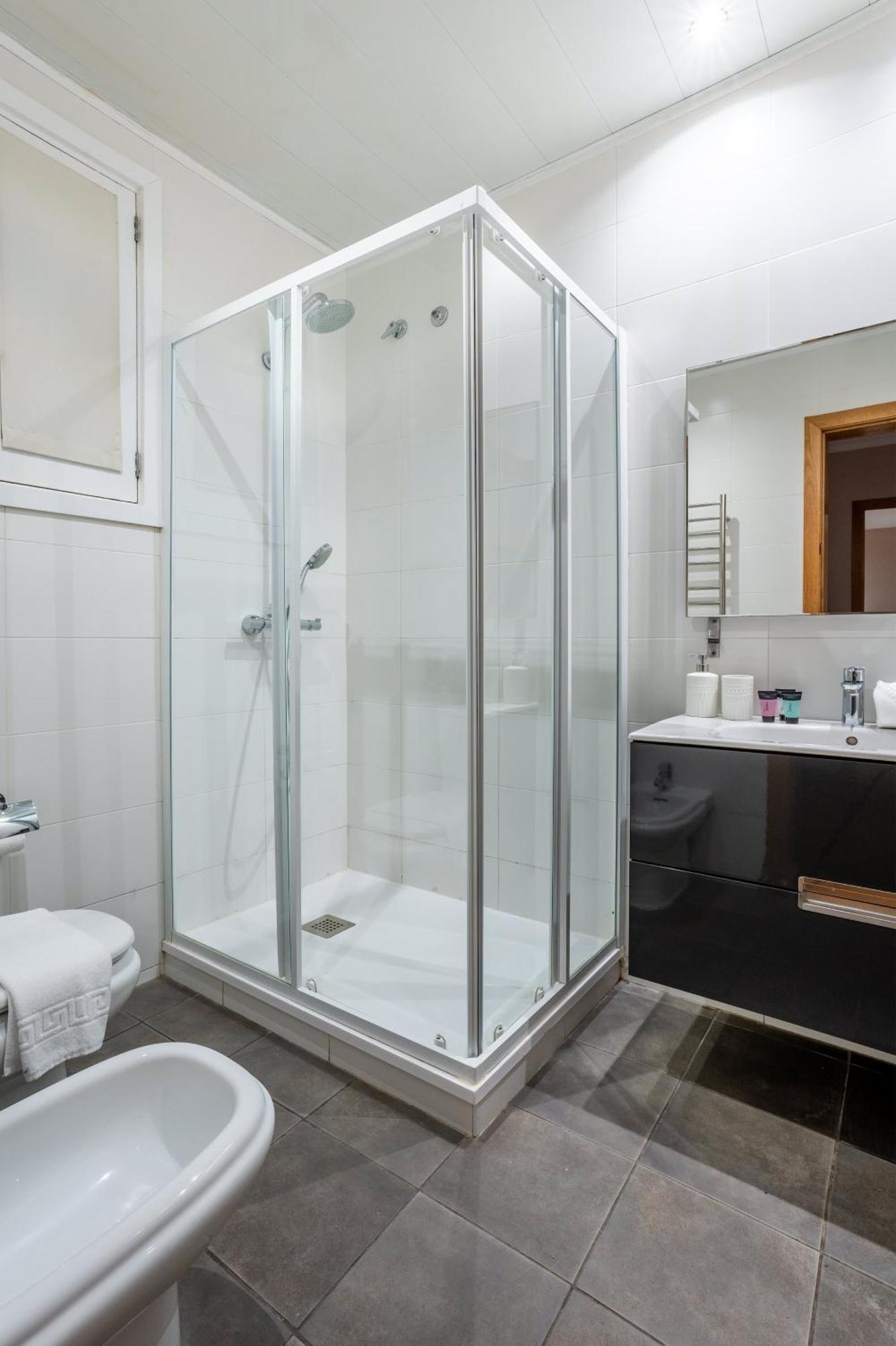 Elegant 3-bedroom In The Heart Of Bcn * Barcelona