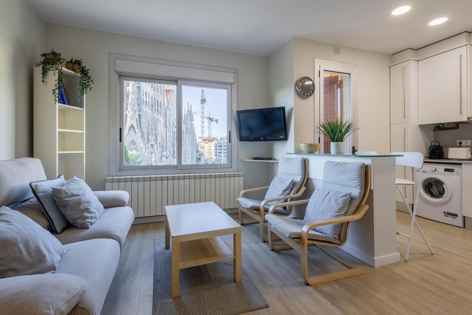 Housalia Sagrada Familia Views Apartment Barcelona