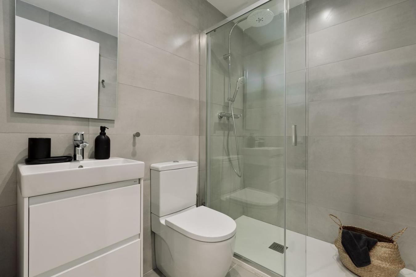 Apartamento Praiano - 2 Bedrooms, Balcony And Terrace In Ciutat Vella *