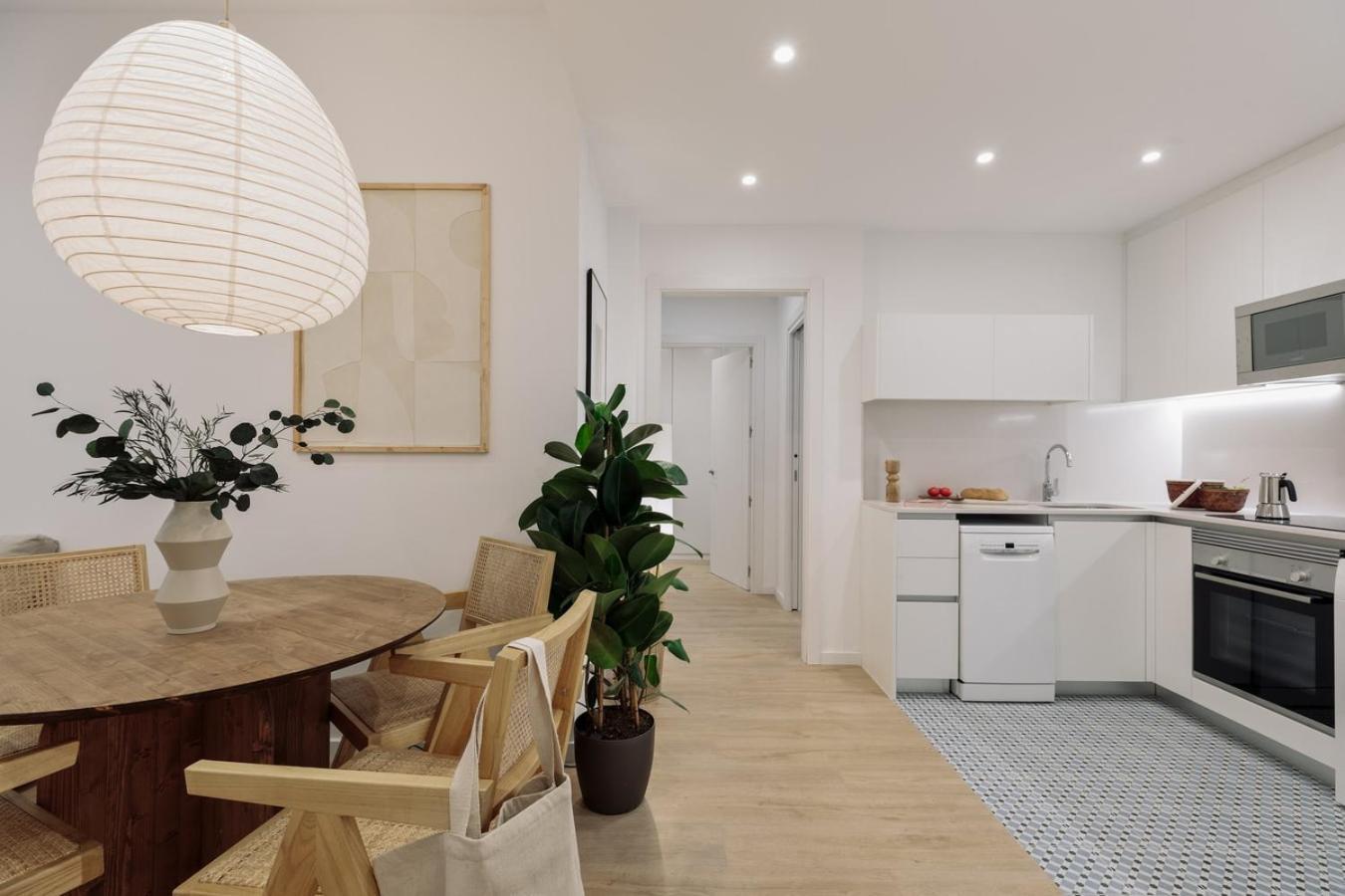 Apartamento Praiano - 2 Bedrooms, Balcony And Terrace In Ciutat Vella *