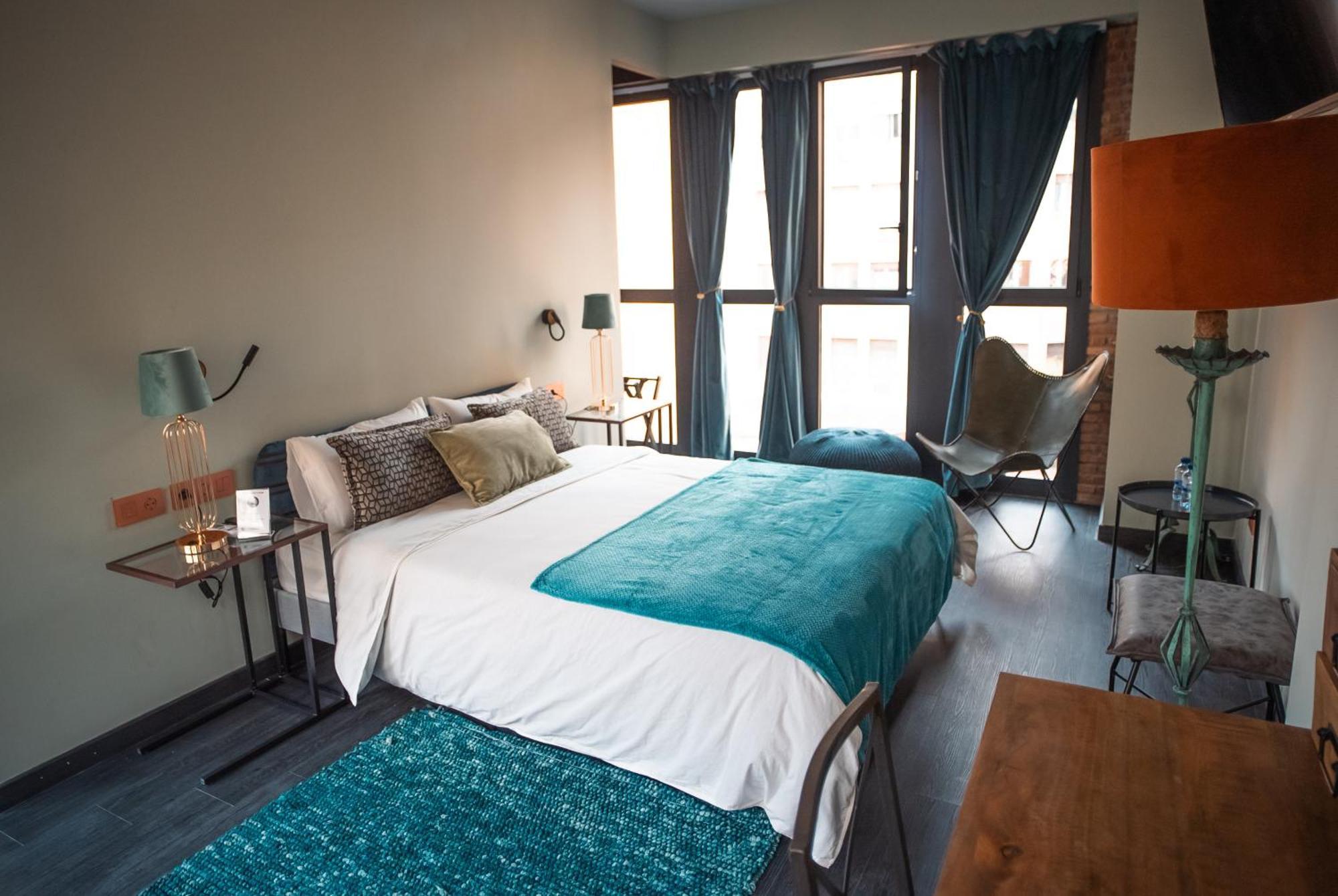 Lincoln Lounge Hotel 3*
