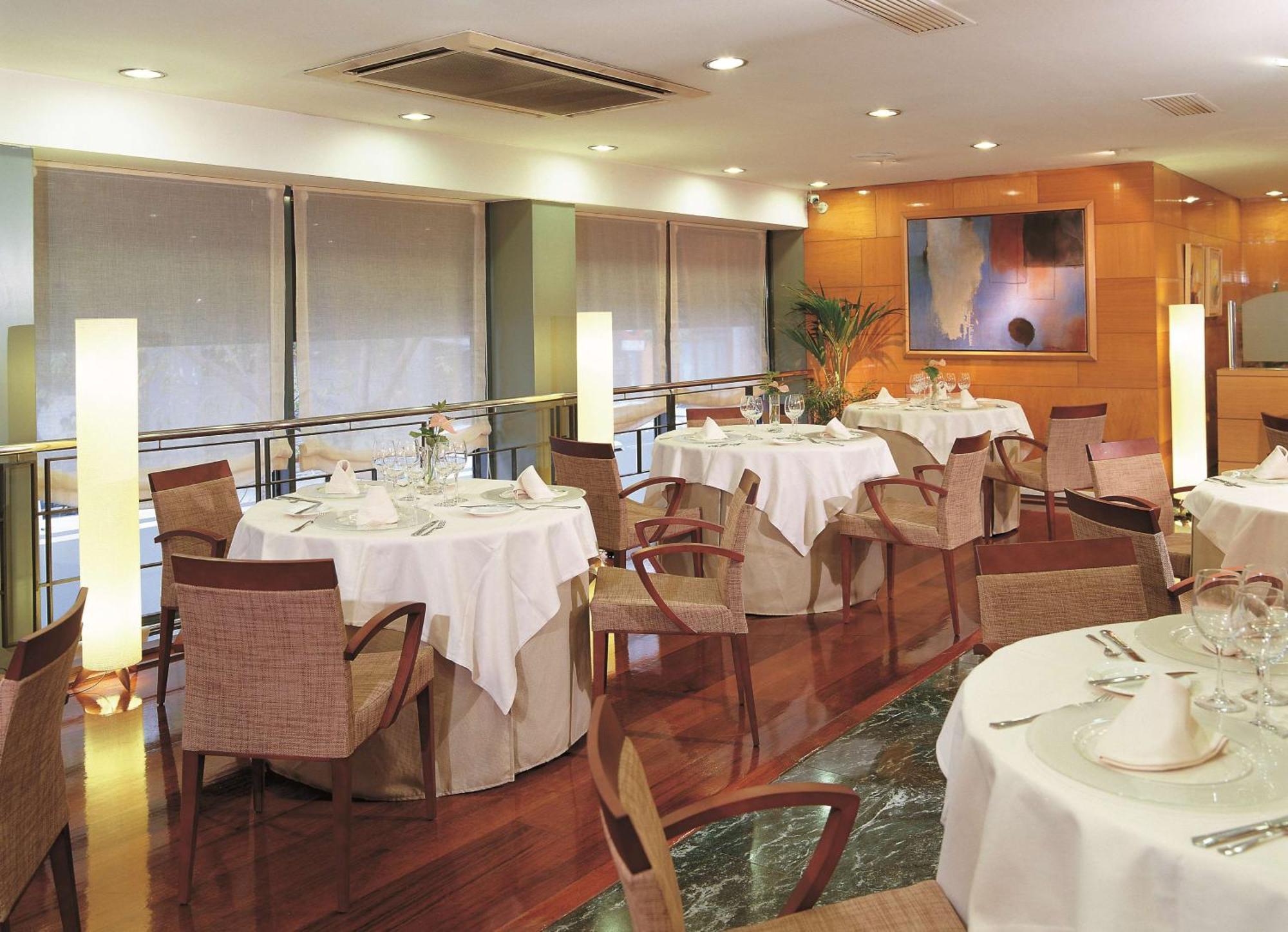 Hotel Nh Entenza 3*