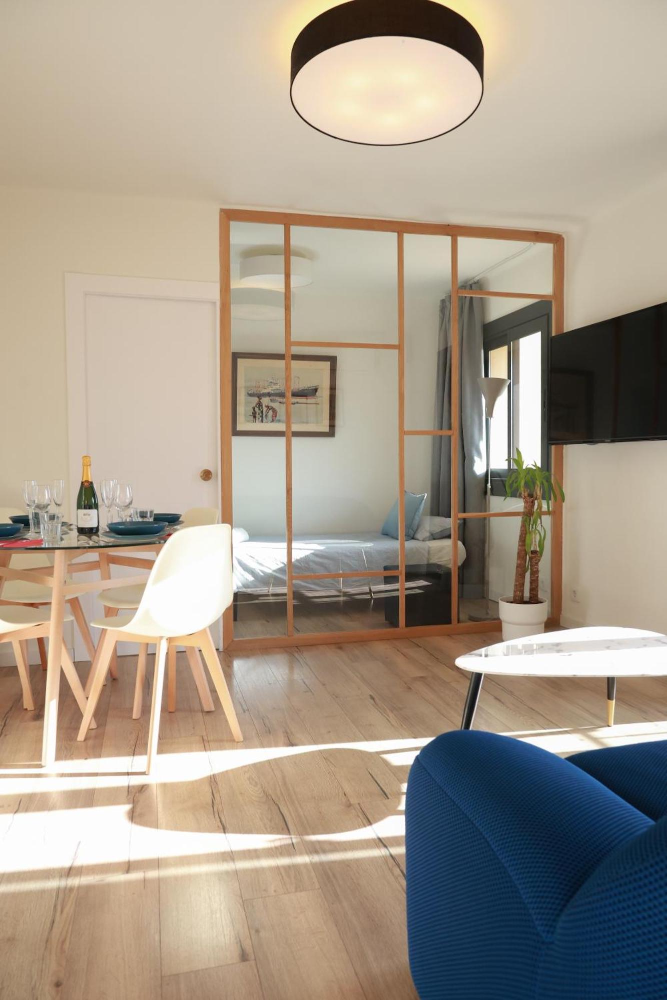 Amazing Sea And Sagrada Familia Views Homey Apartamento Barcelona