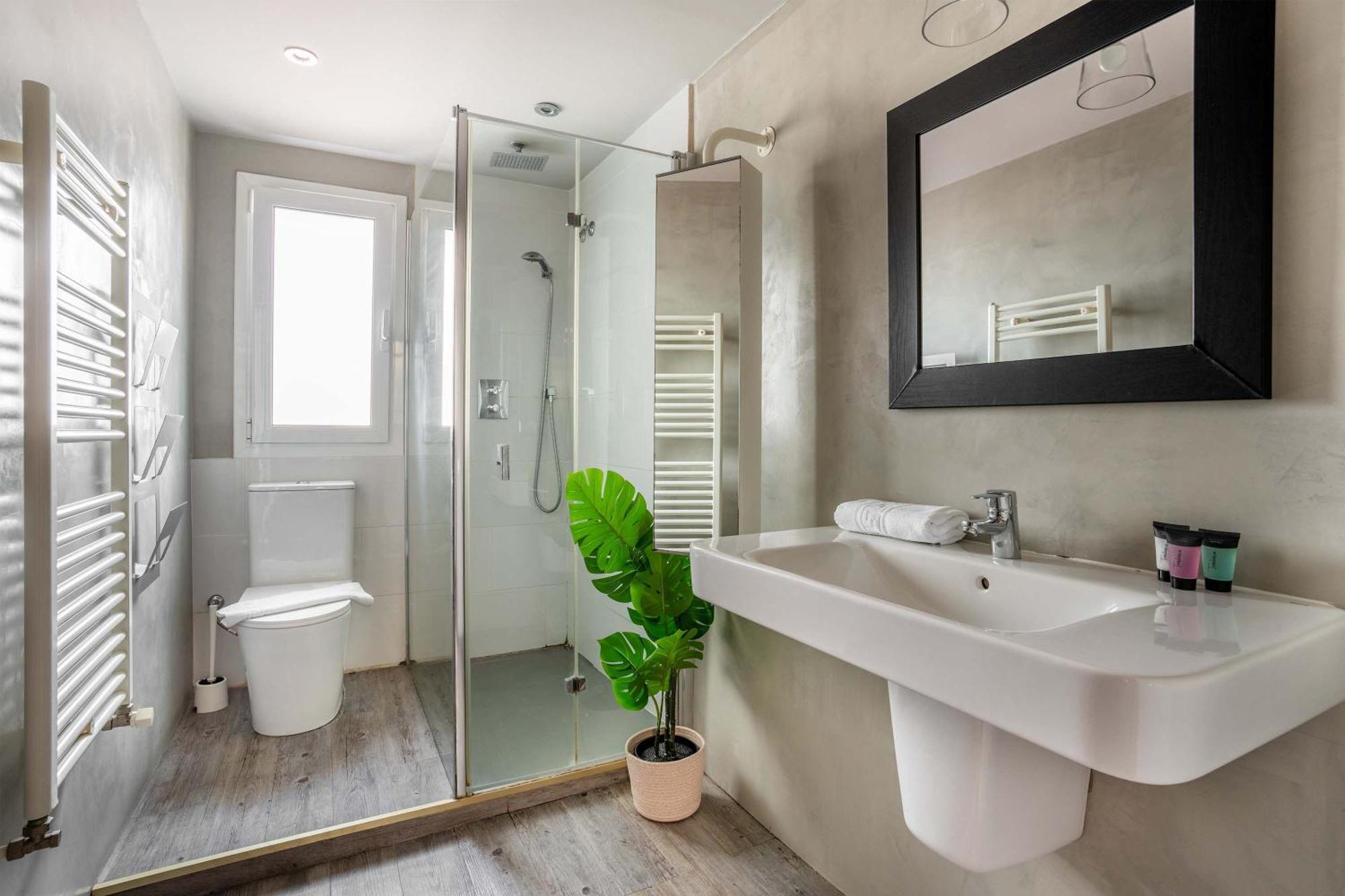 Amazing 3 Bedroom Penthouse In Plaza España