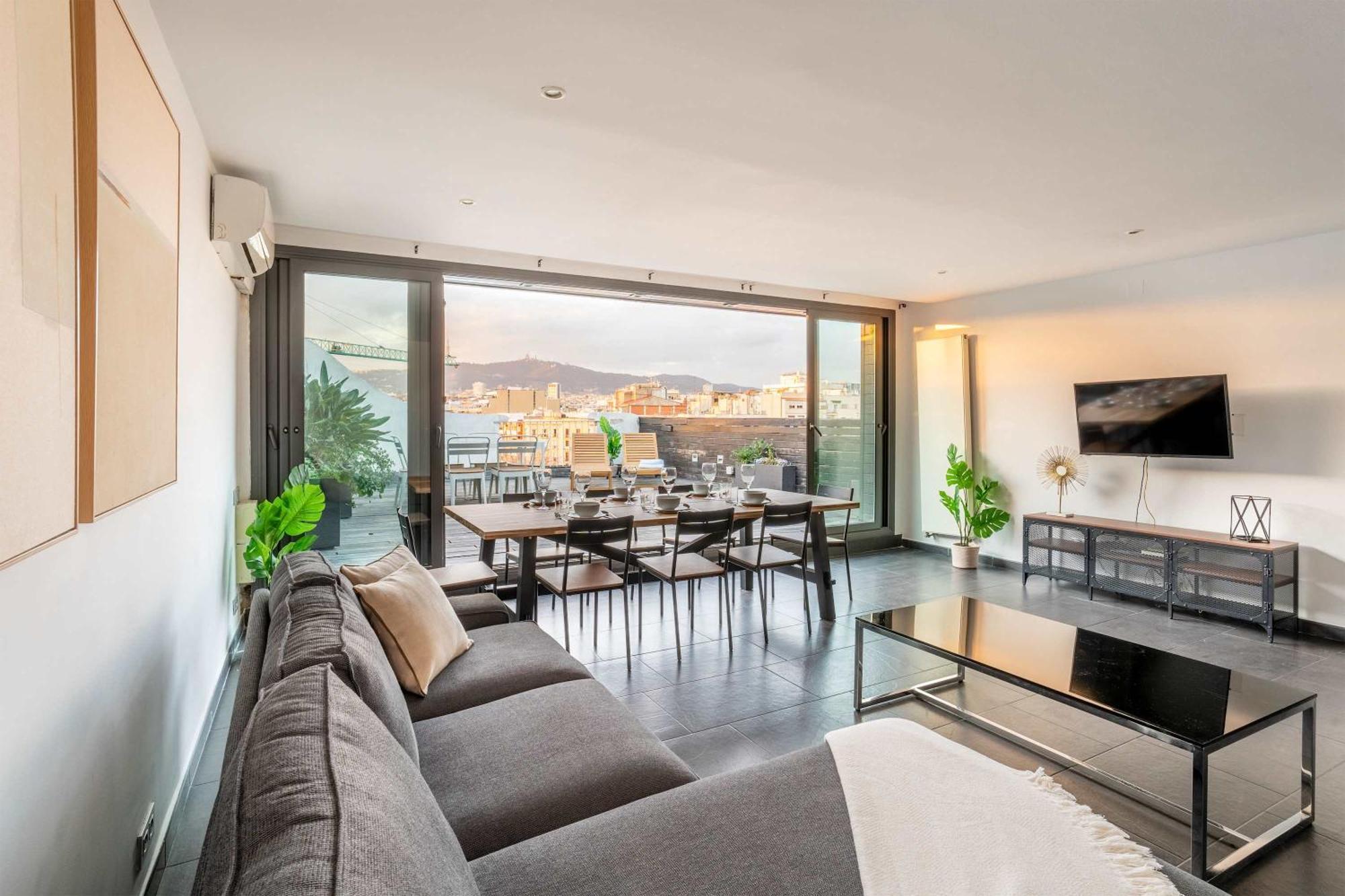 Amazing 3 Bedroom Penthouse In Plaza España Barcelona