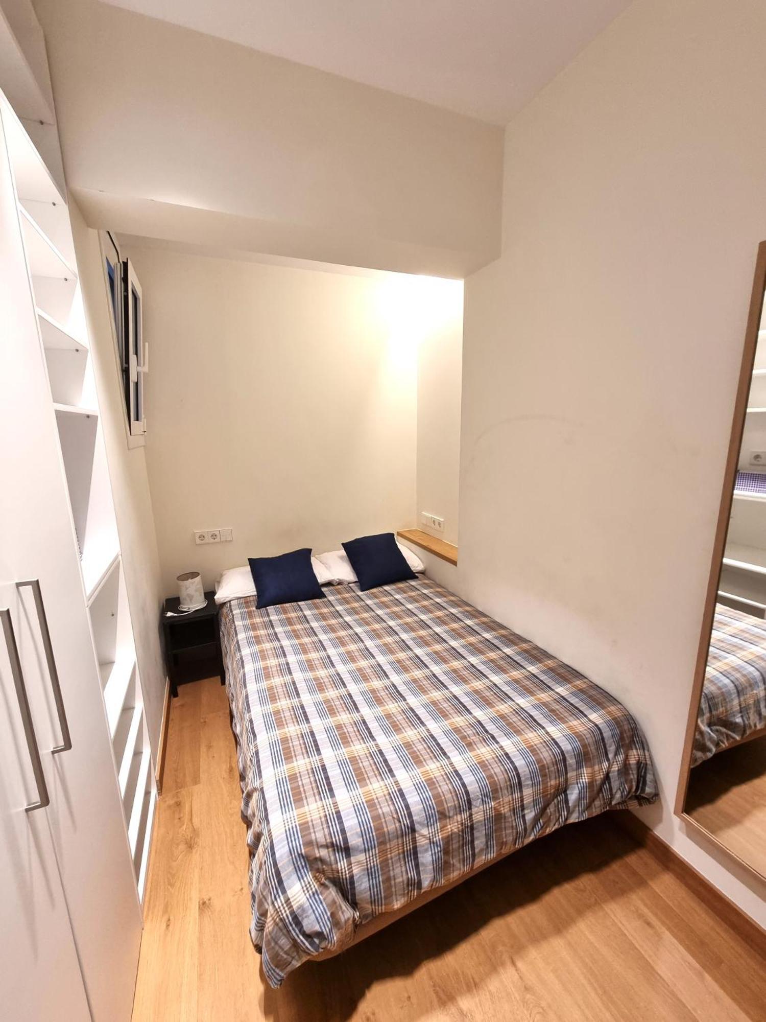 Pensión Cozy Bedroom With A Private Bathroom In A Shared House *