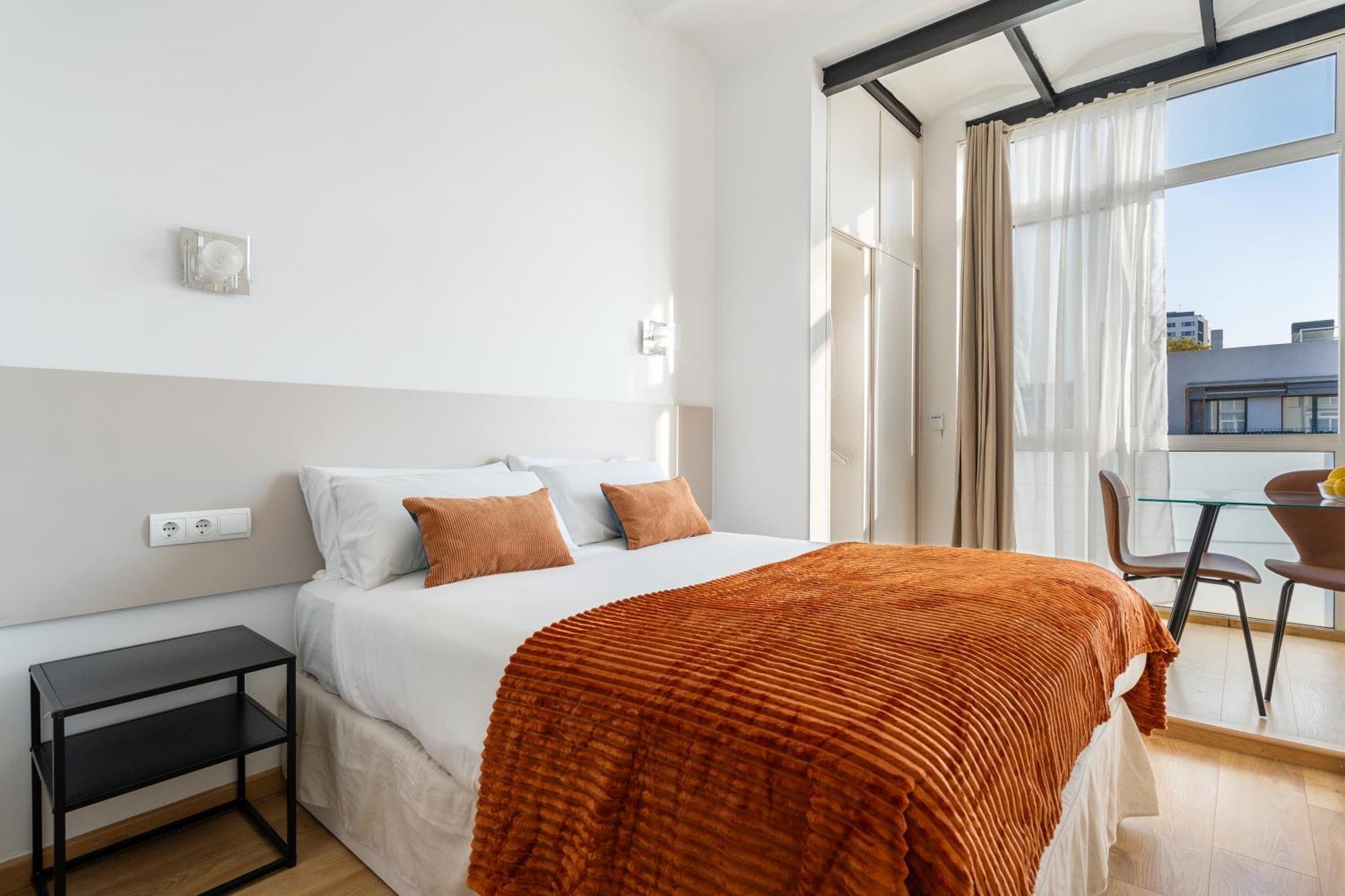 Apartamento New Cozy 1 Bedroom, Next To Sants Estacio Barcelona