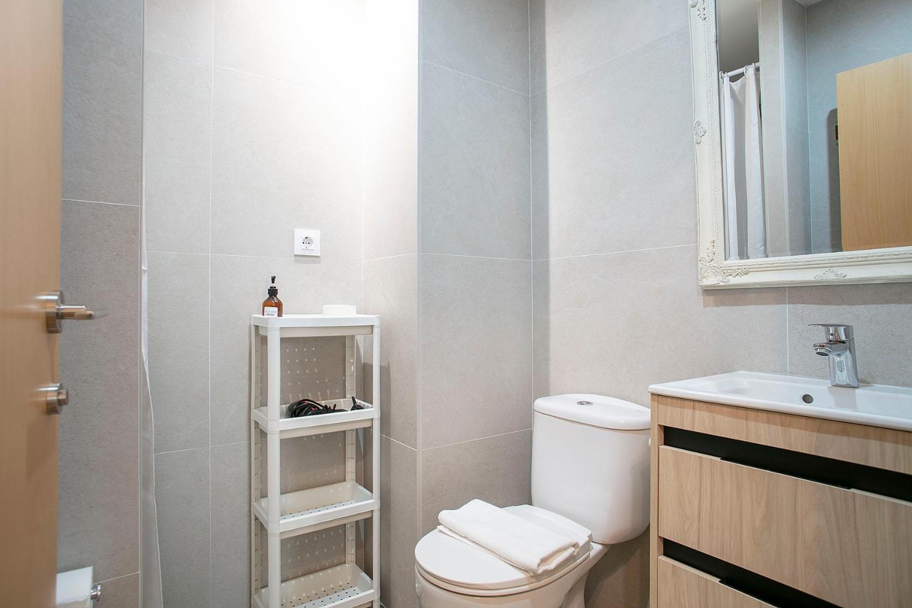 Beautiful In Ramblas 6pax Apartamento