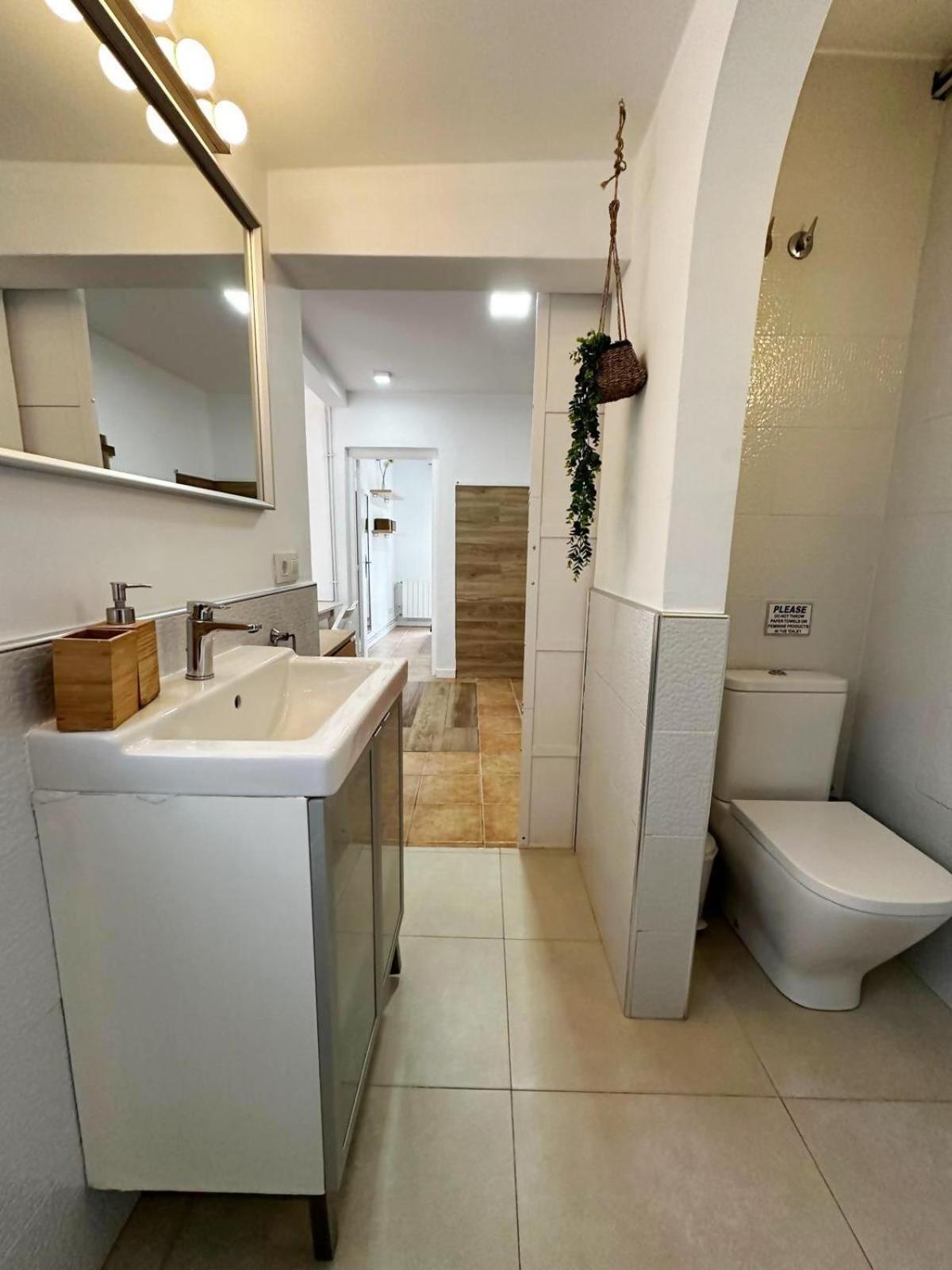 Casa Independientegardenviews2 Bedrooms Сasa de vacaciones Barcelona