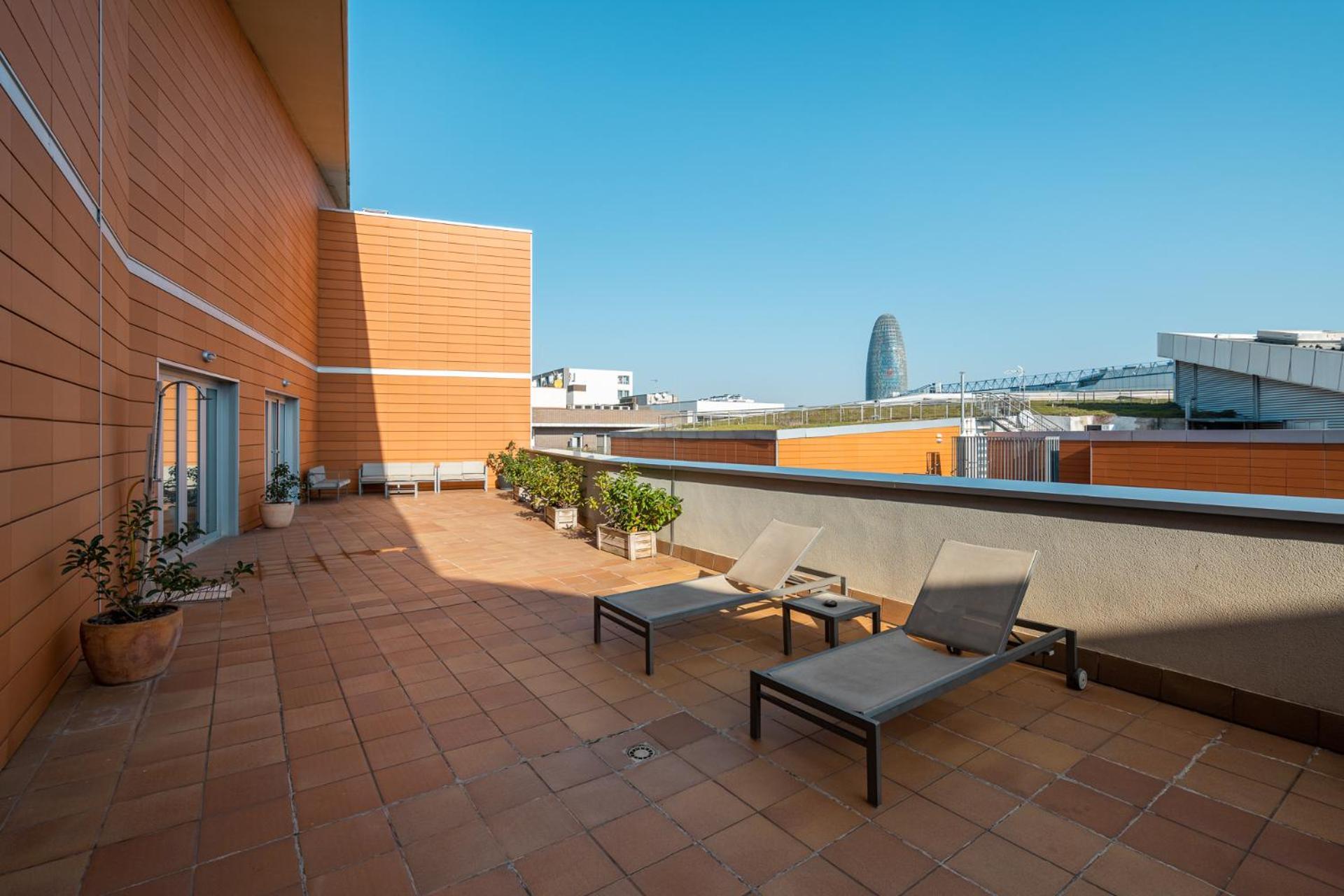 Naitly Poblenou