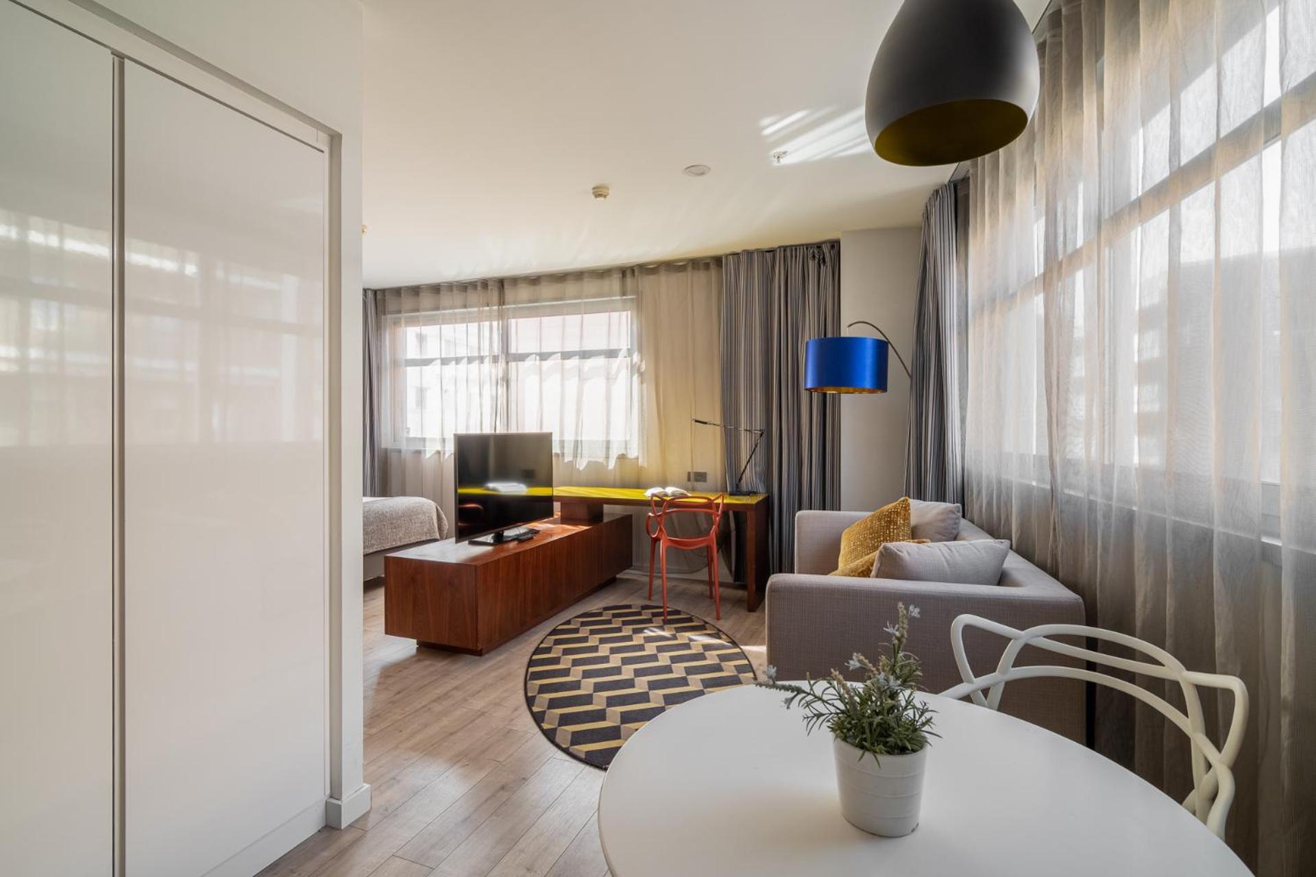 Naitly Poblenou 4*