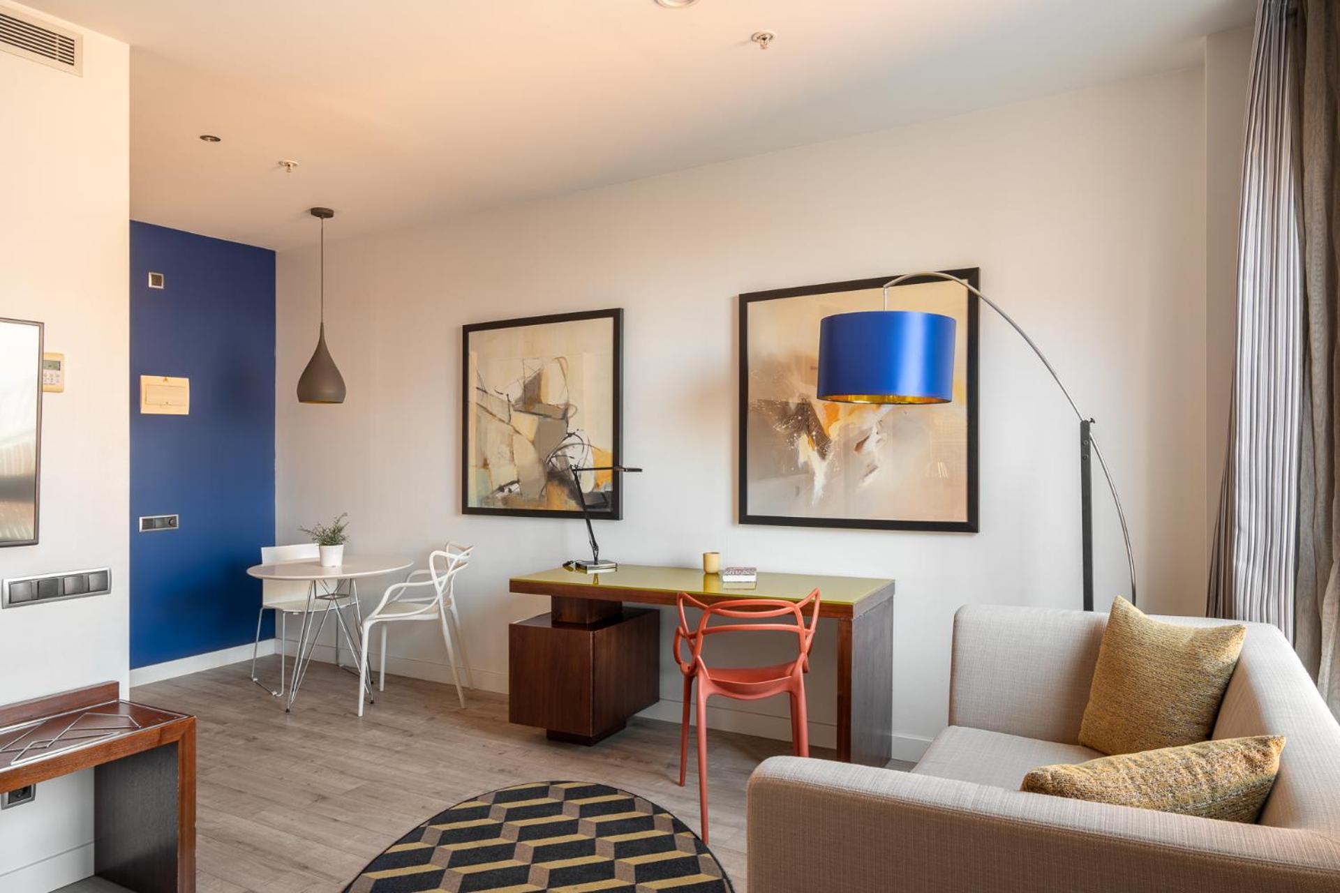 Naitly Poblenou 4*