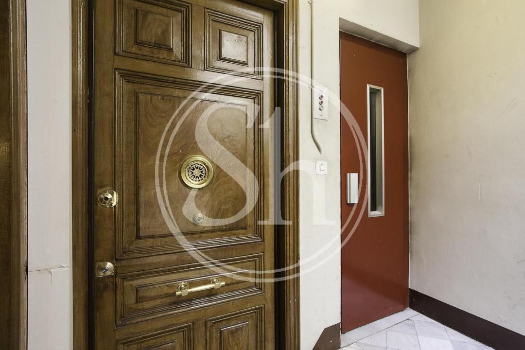 Centar Arago Rambla Apartment *