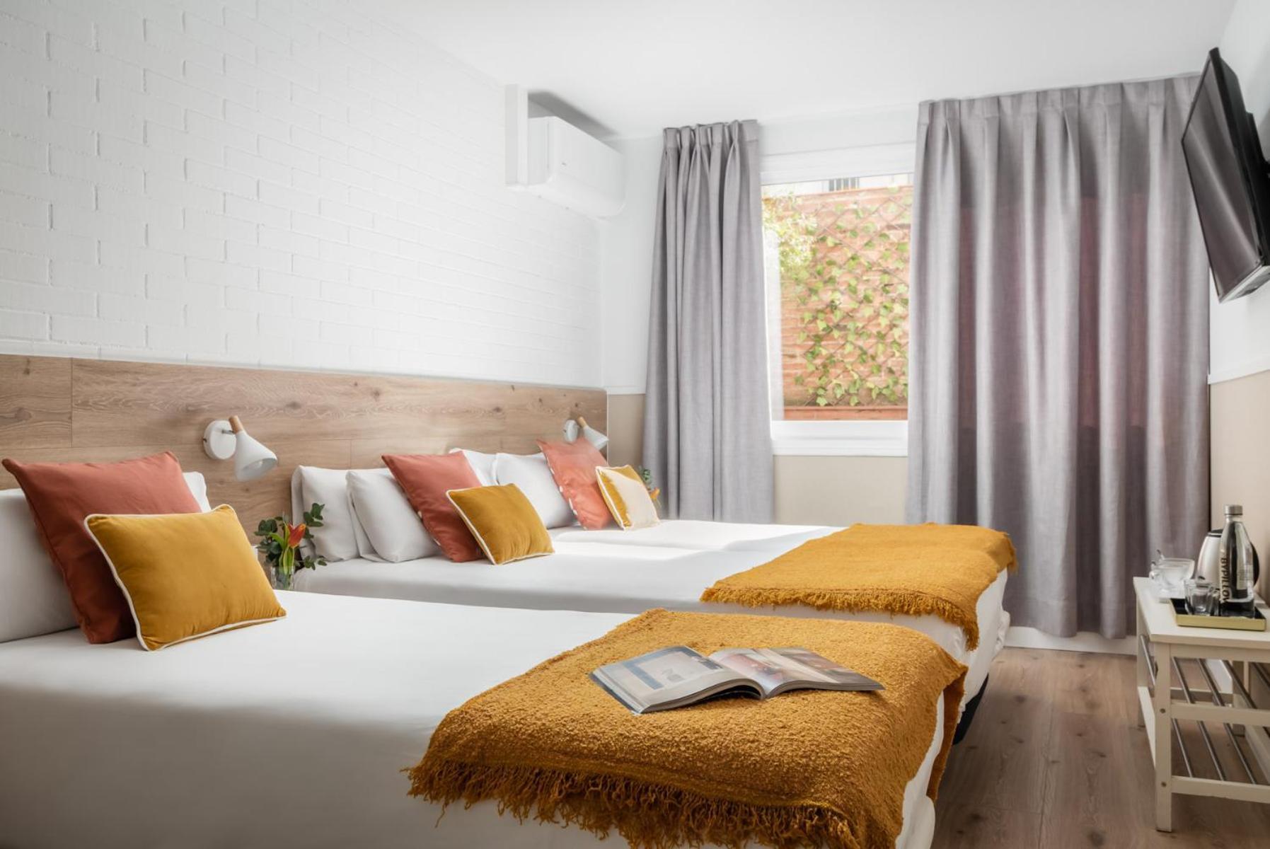 Bypillow House Hotel