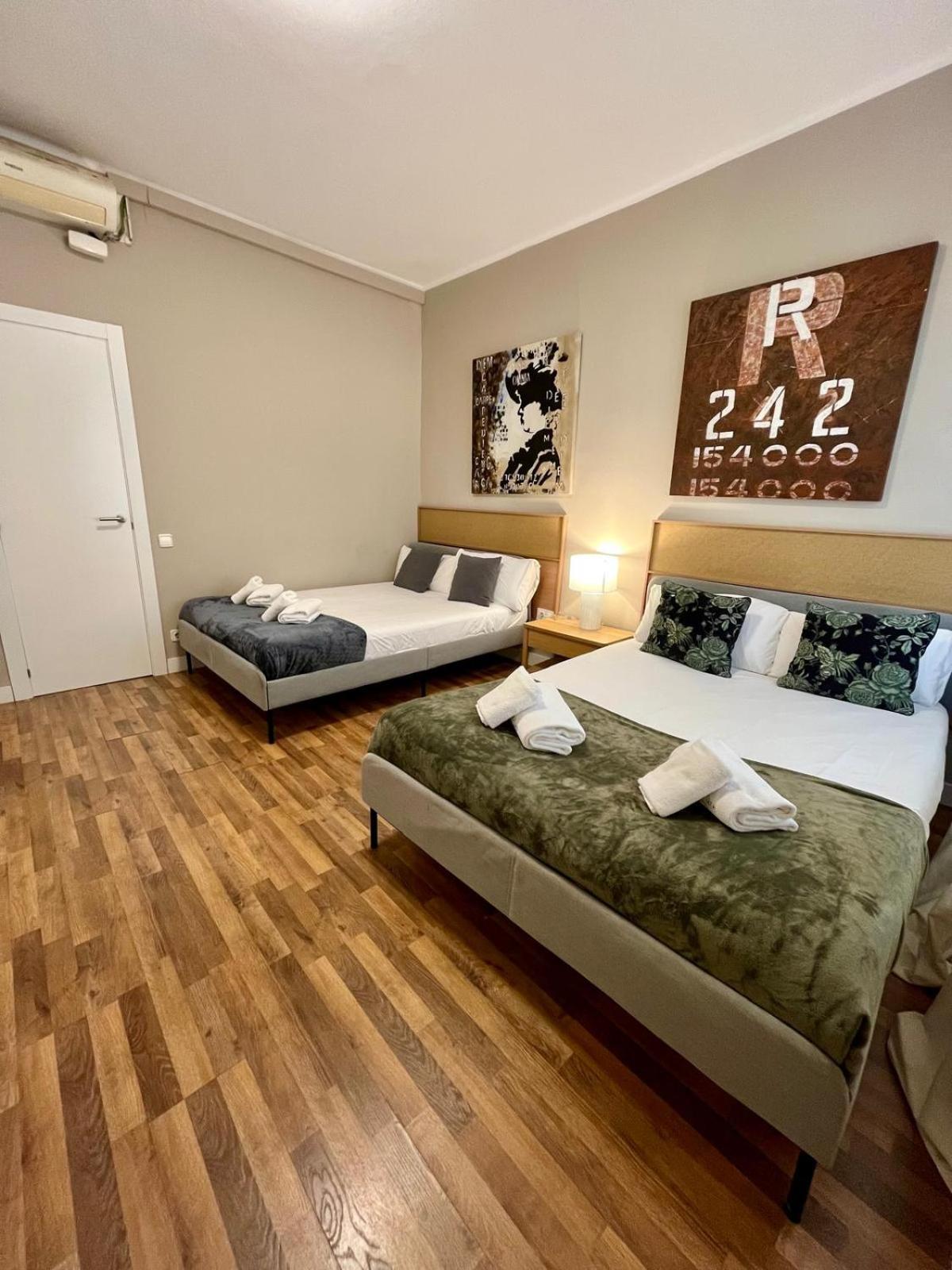 Sagrada Familia Secret Apartment Barcelona
