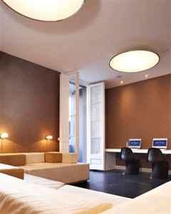 Praktik Garden 2* Barcelona