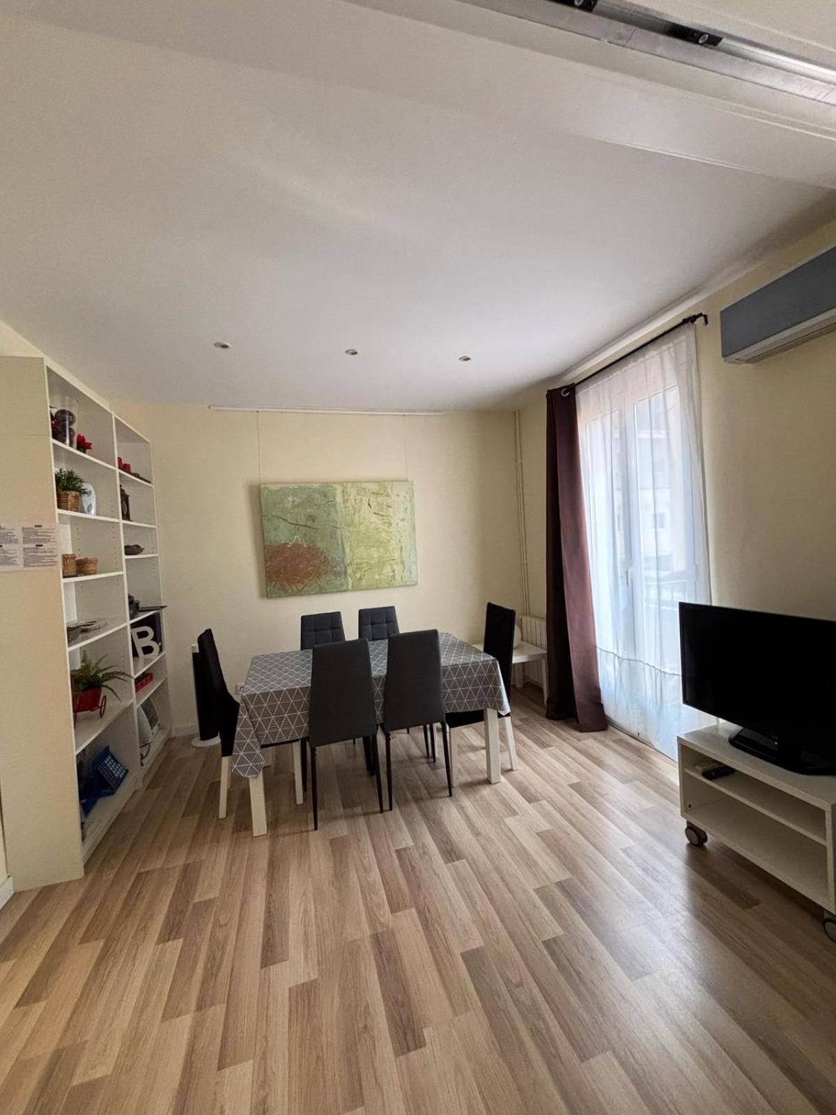 Centro Example Apartamento *