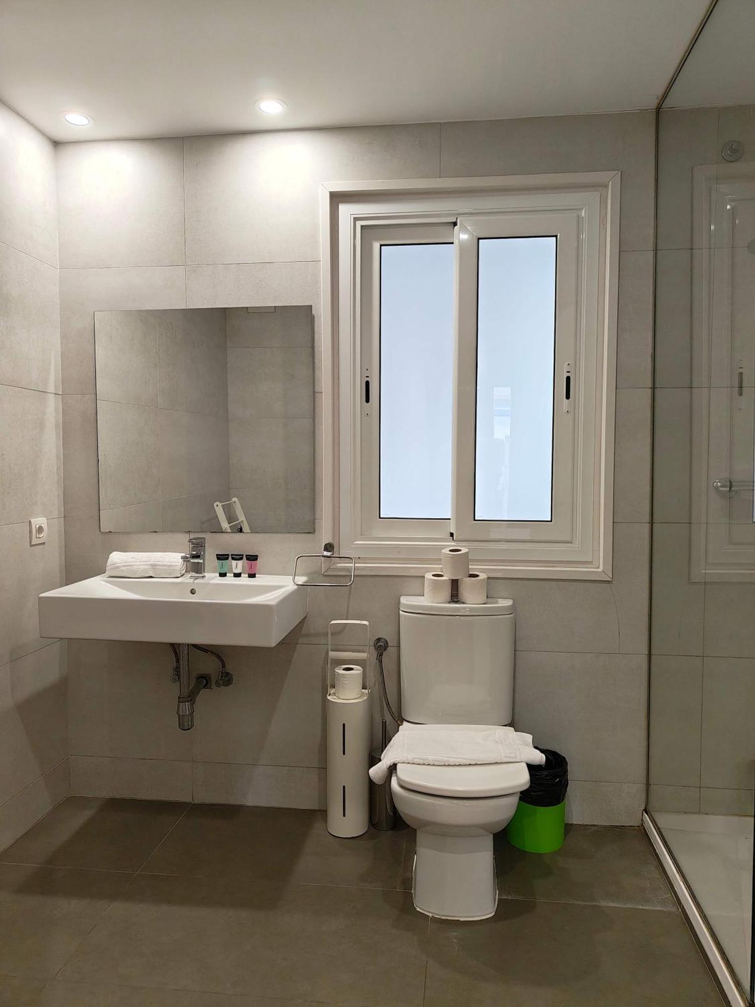 Apartamento Big For 14 In The Heart Of Eixample